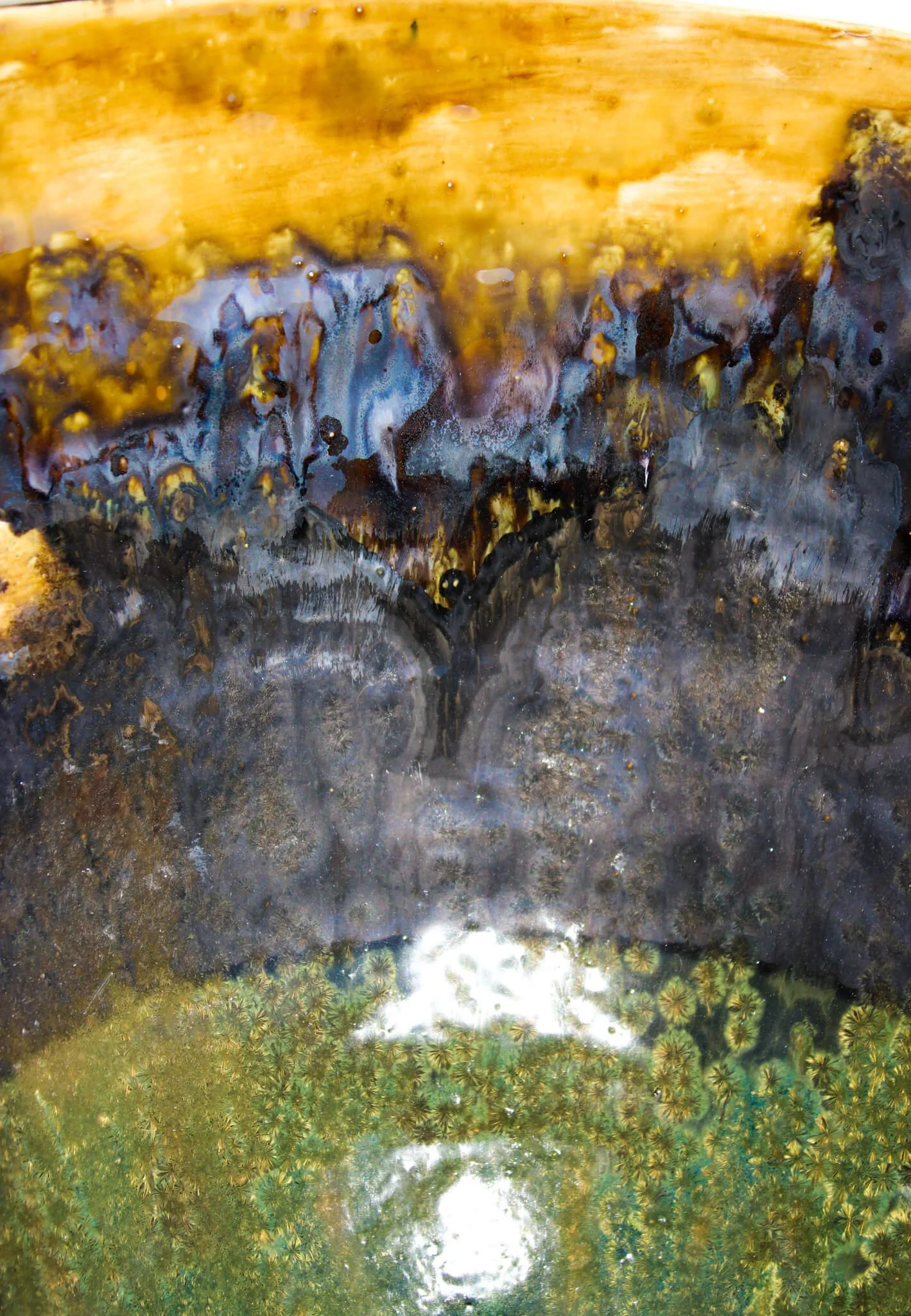 Iridescent Vessel Noemie Marmara.jpg