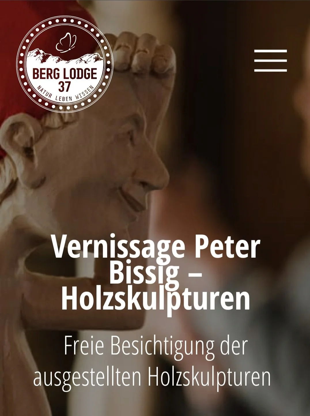 Holzskulpturen  in der berglodge 37