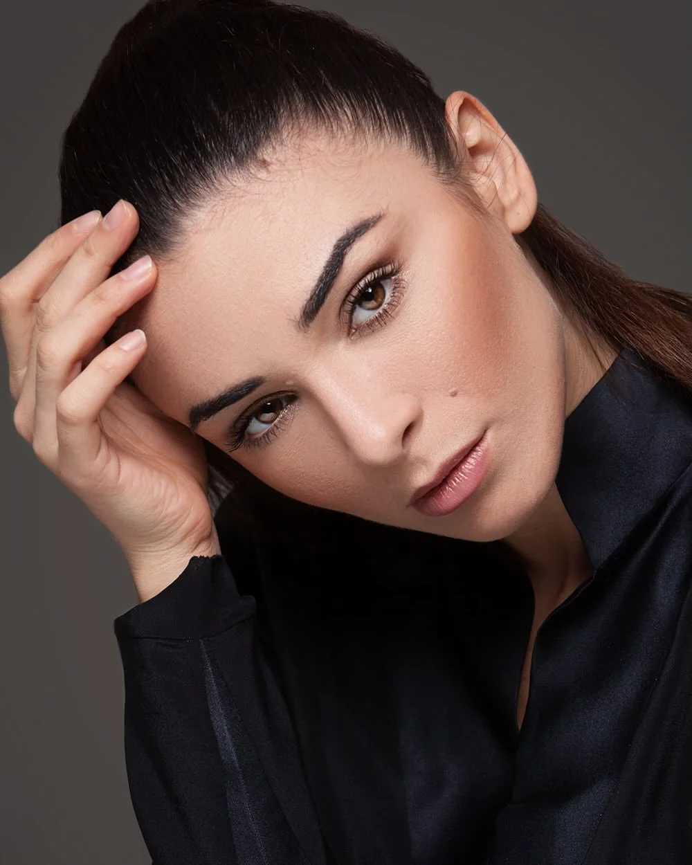 .

🩷 b e a u t y  p o r t r a i t s 💜

👉🏻 vuoi prenotare anche tu la tua sessione di ritratti in studio fotografico: &ldquo;Beauty portraits&rdquo;?

💌 contattami in DM per tutte le info!

🏷️
#beautyportrait #beautyportraits #portraitsphotograp