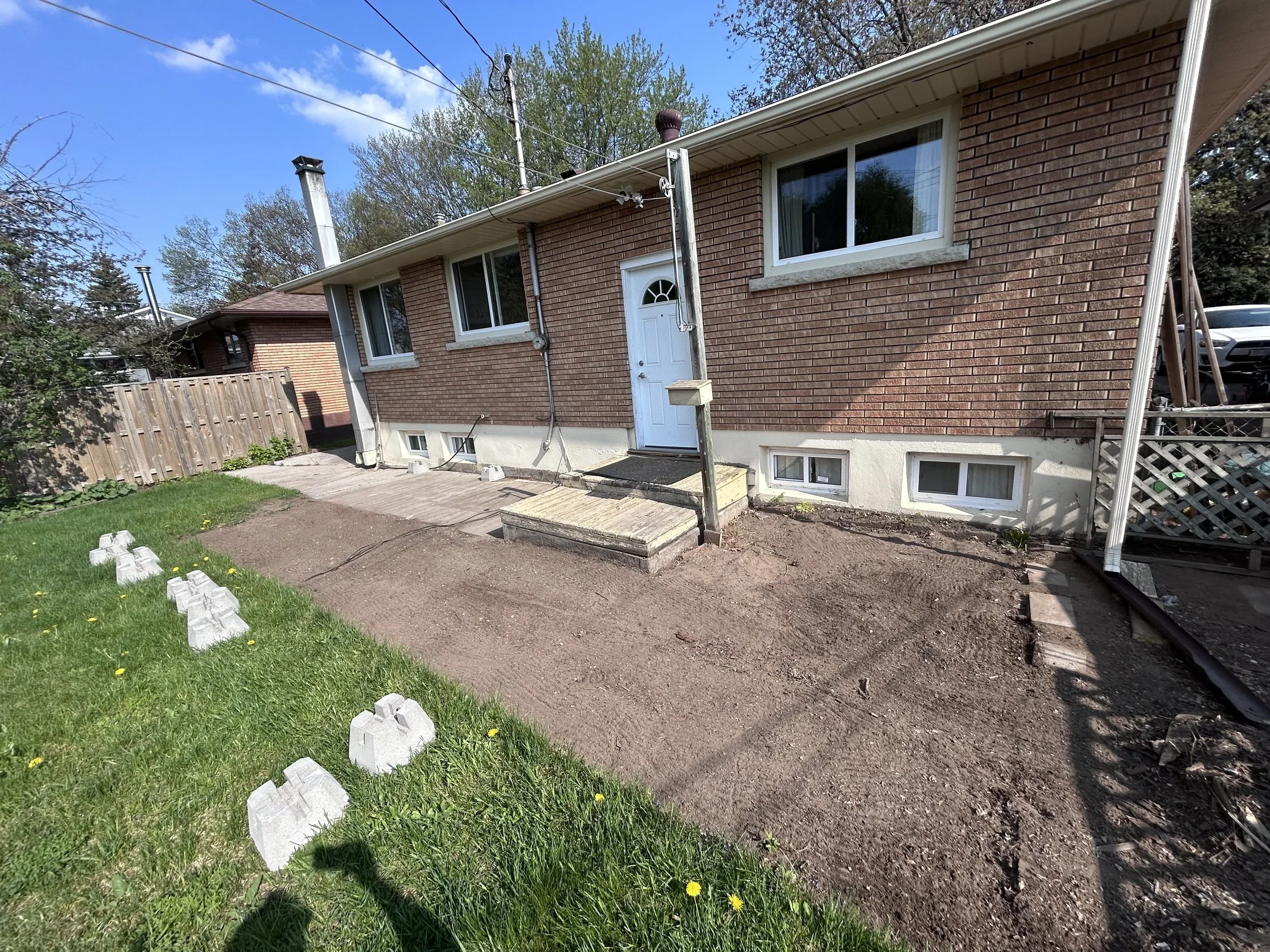 Thunder bay backyard without deck