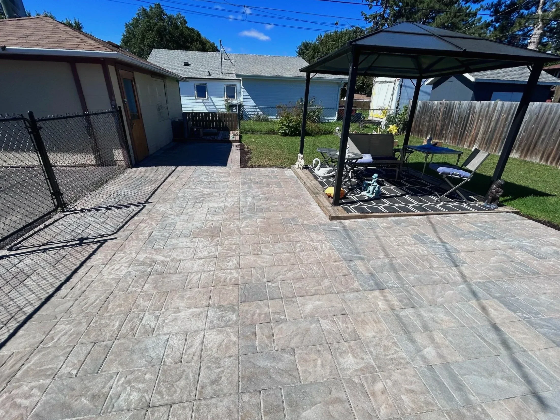 Lockstone patio in Thunder Bay backyard