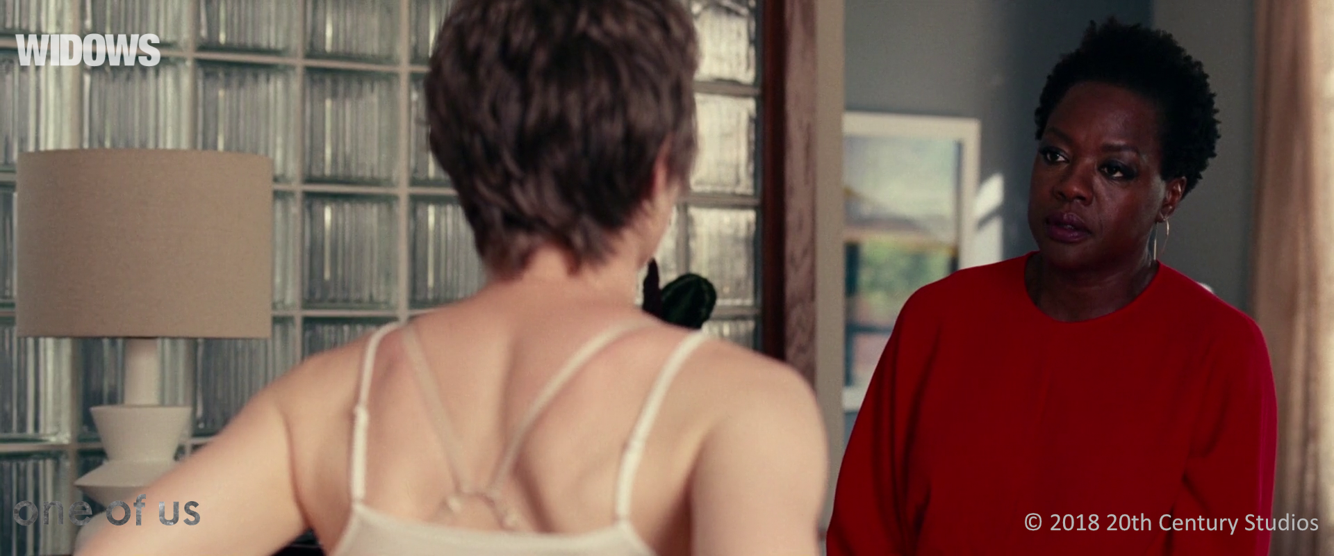 Many shots consisted on slip-screens. Some required rebuilding part of the set or tracking in clothing of the standing actor.