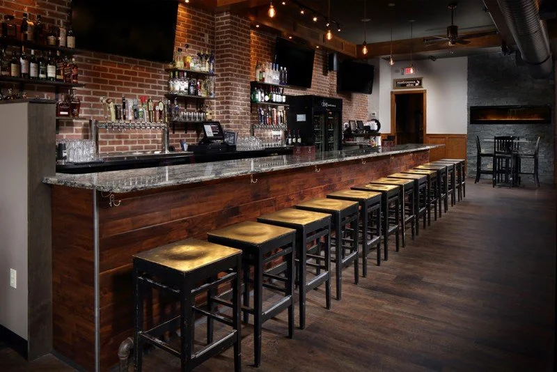 Dive Bar & Grille