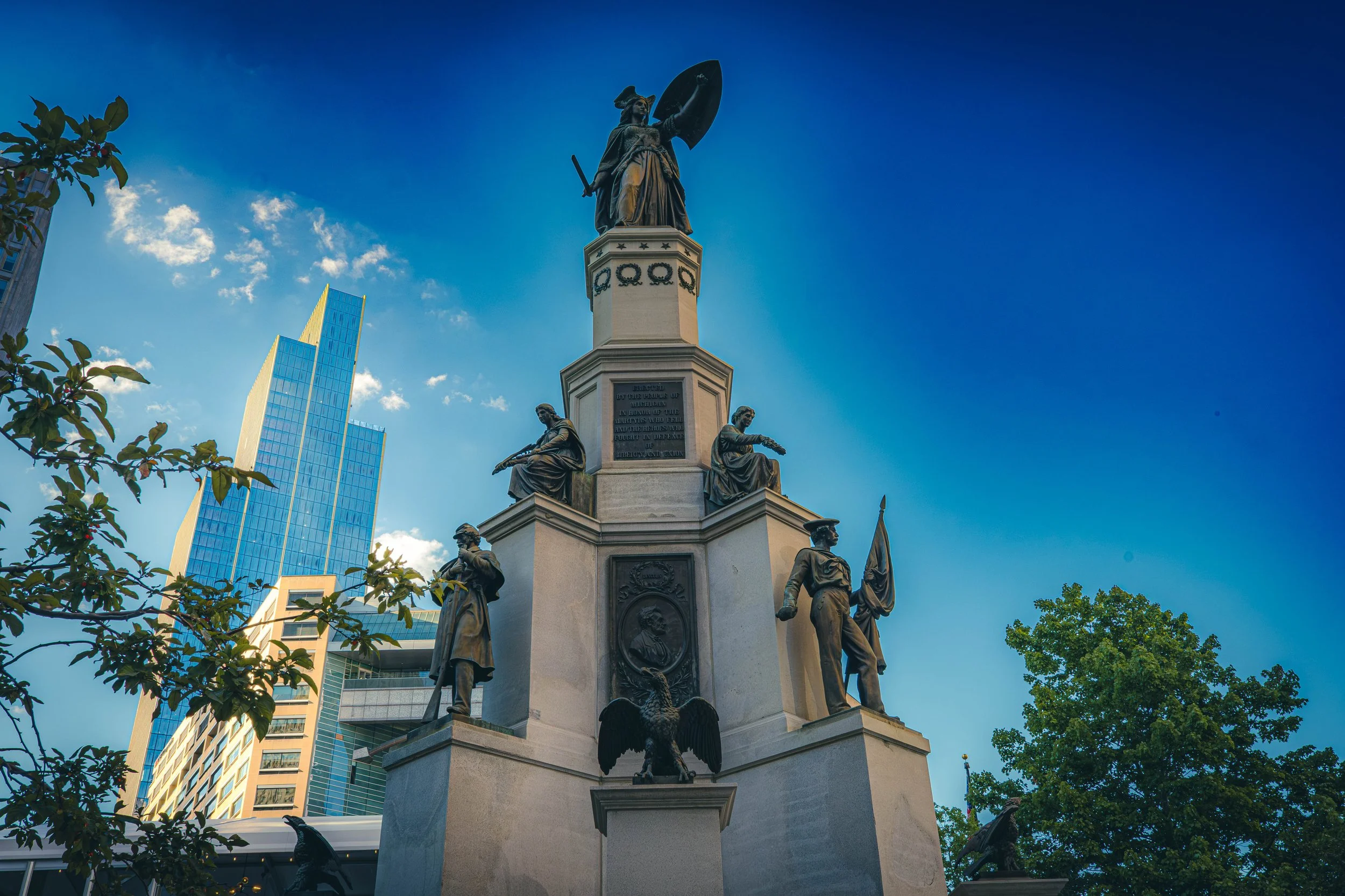 statuee (1 of 1).jpg