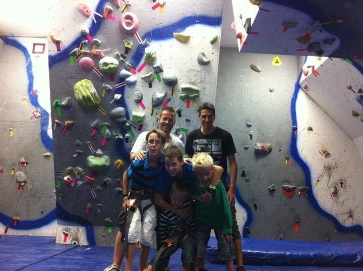 Mur d'escalade de bloc situé à Boisbriand dans le centre d'Action Directe