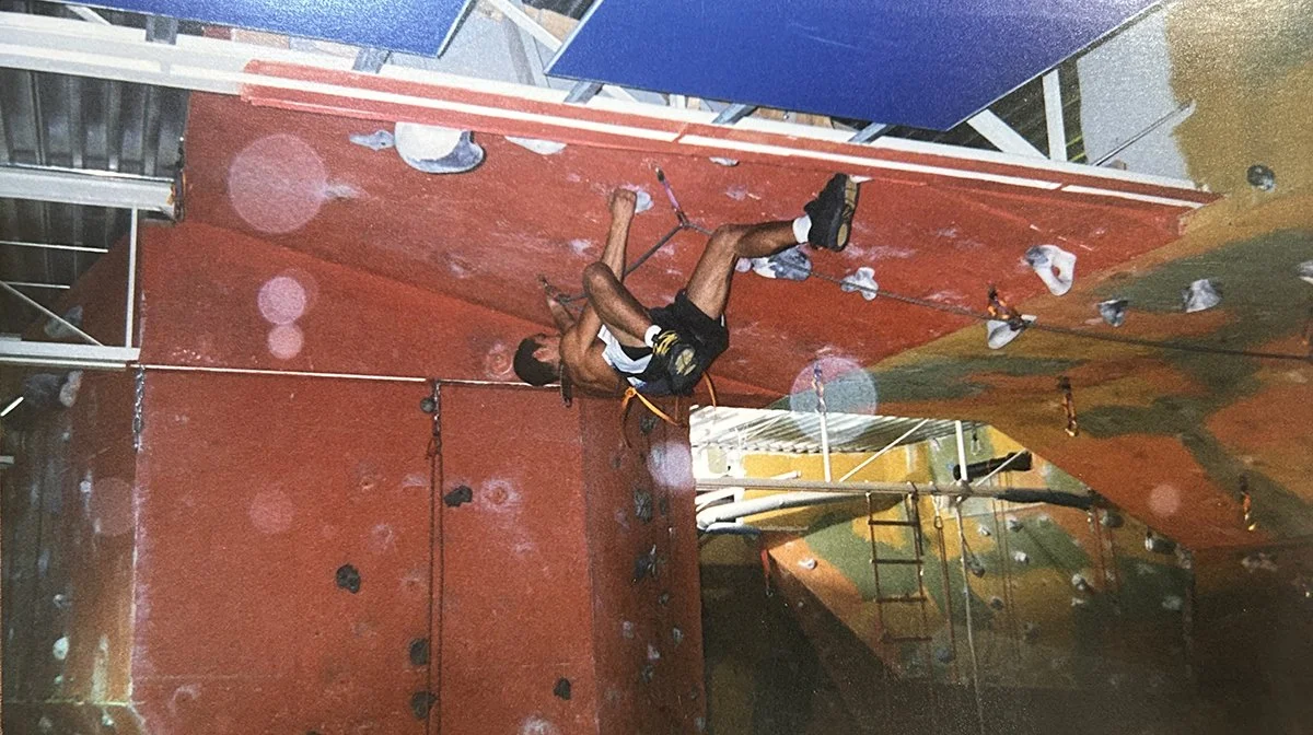 Maxime (Machine) Gauthier dans le toit du centre Action Directe avant de devenir le Crux