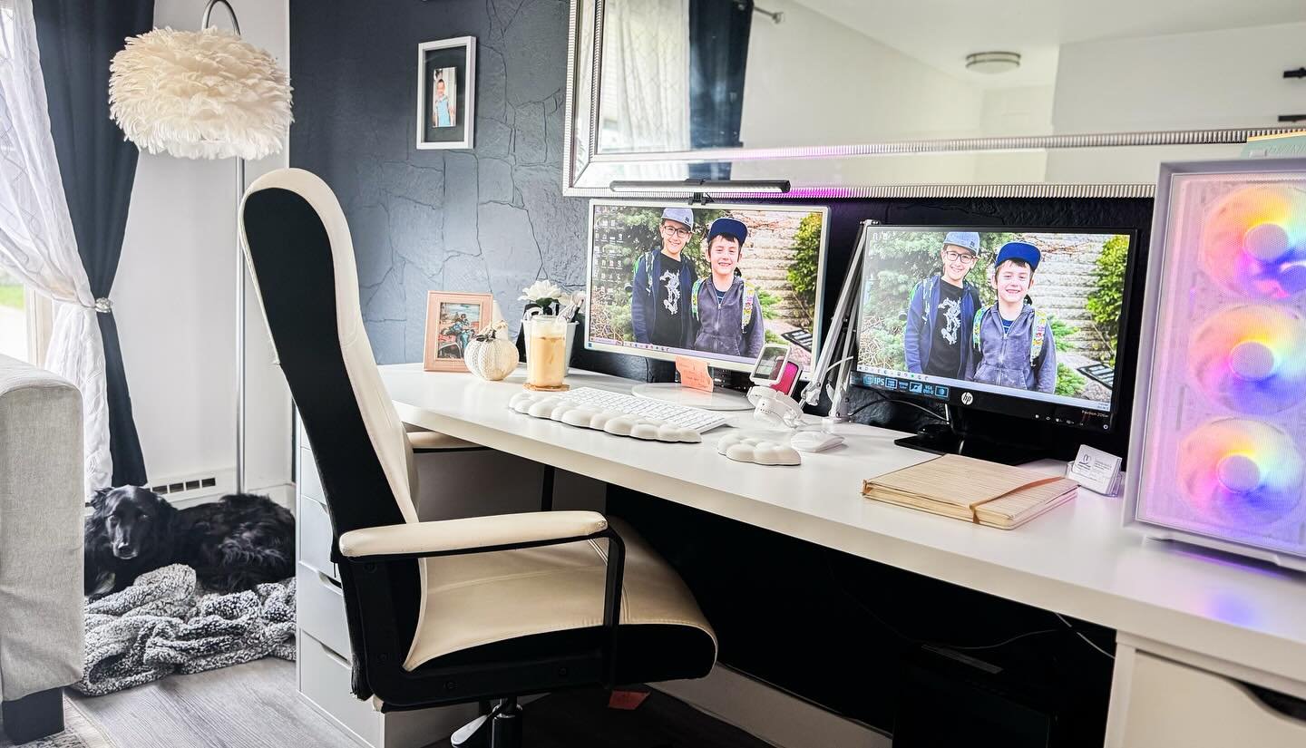 Happy Friday! 🤍

Some days I sit at my desk and still can&rsquo;t believe this is my reality&hellip; working from home, building something of my own, and helping others build theirs too. 

My journey really began when I became a single mom. Sometime