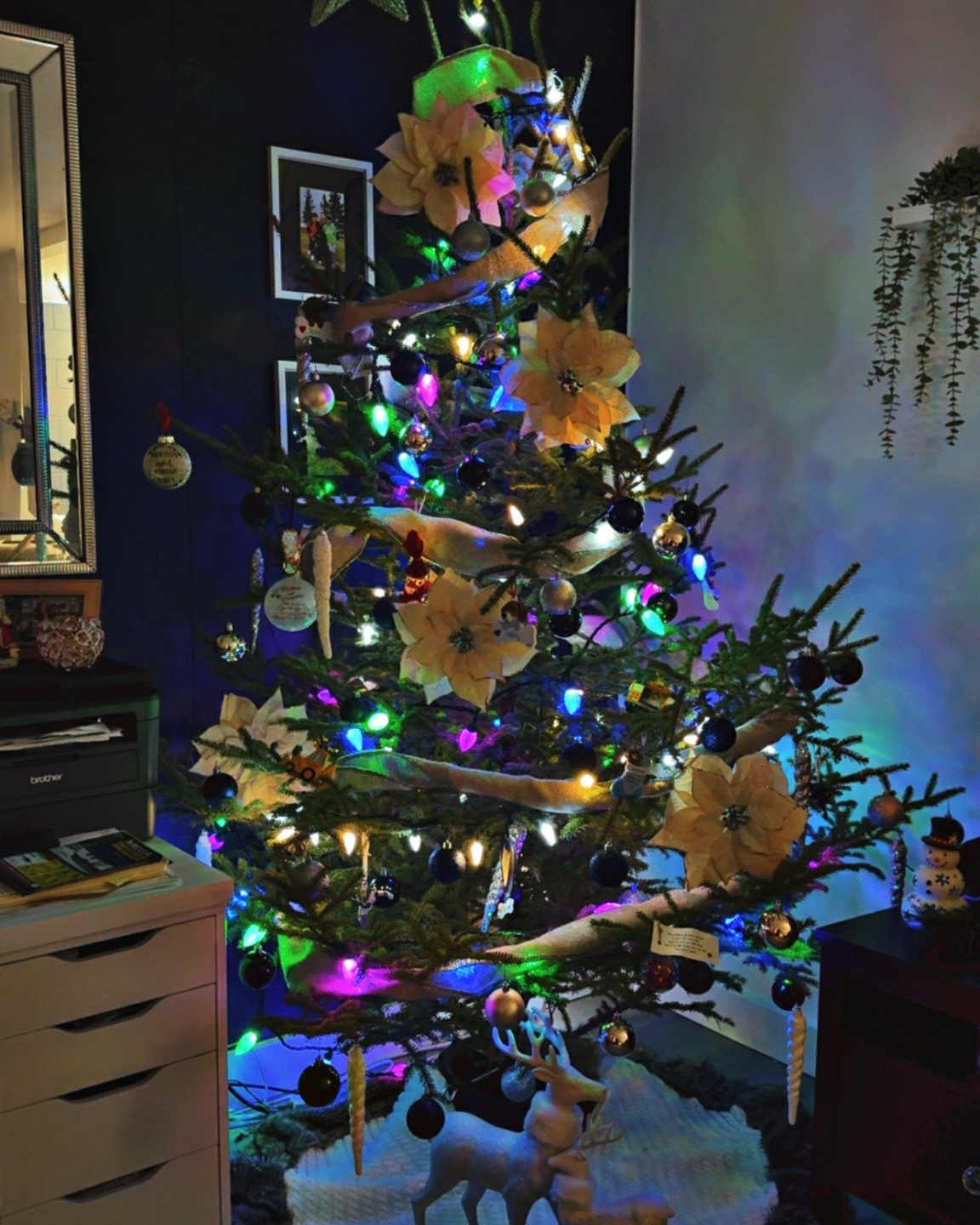 Everyone talks about the magic of the holidays&hellip;
But no one really talks about the mental load that comes with it being a mom.

The planning, the remembering, the doing and holding it all together.

I wrote about the real side of this season on