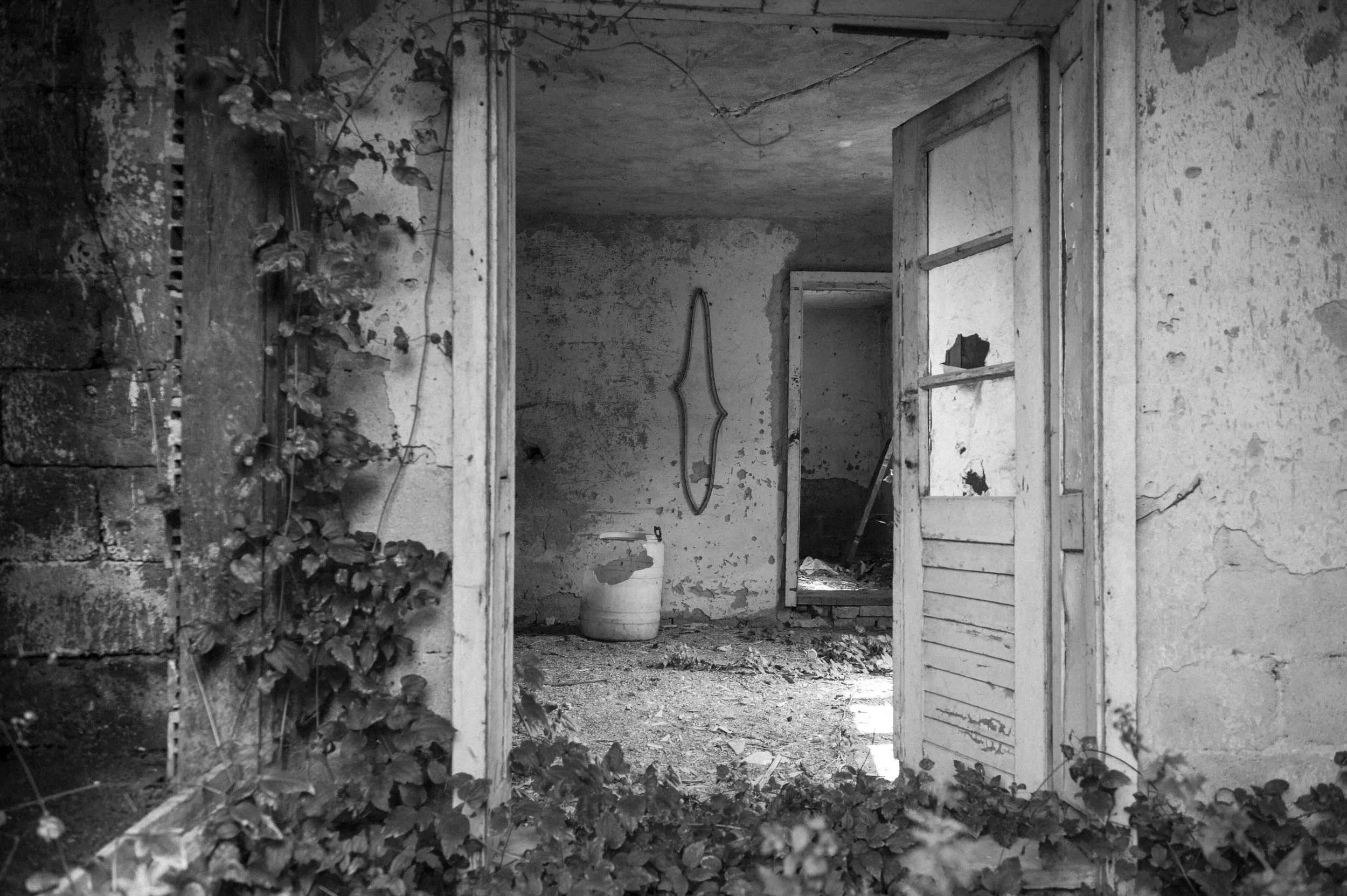 Casa abbandonata al villaggio di Skočić.
© foto Andrea Rizza