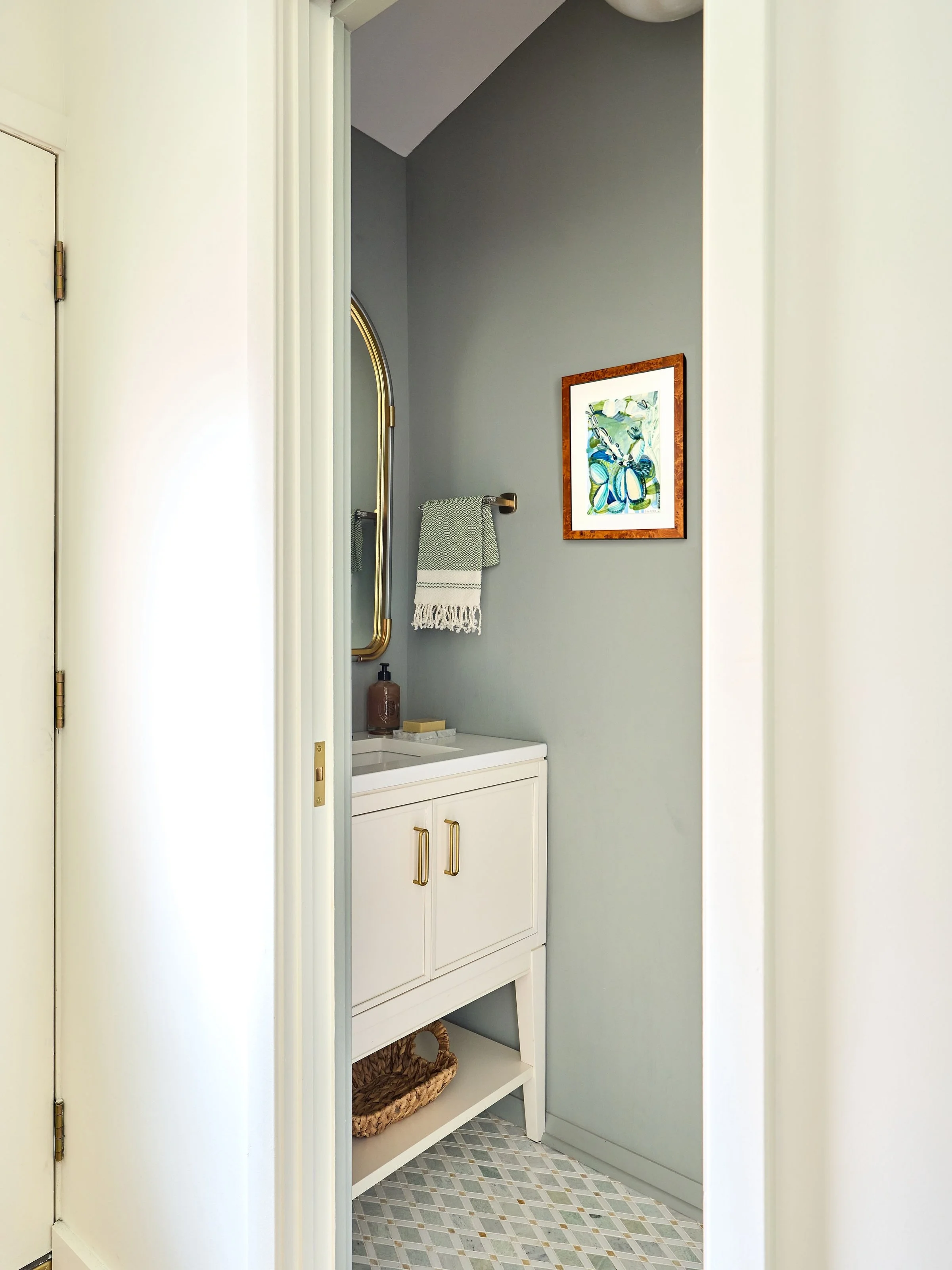 I&rsquo;ve said it before, and will say it again&hellip; going a bit bold with the powder bathroom is *always* a good idea. 

💰 It&rsquo;s a smaller foot print so we can use the $$$ tile because we don&rsquo;t need a ton of it. 
⏳ You don&rsquo;t sp