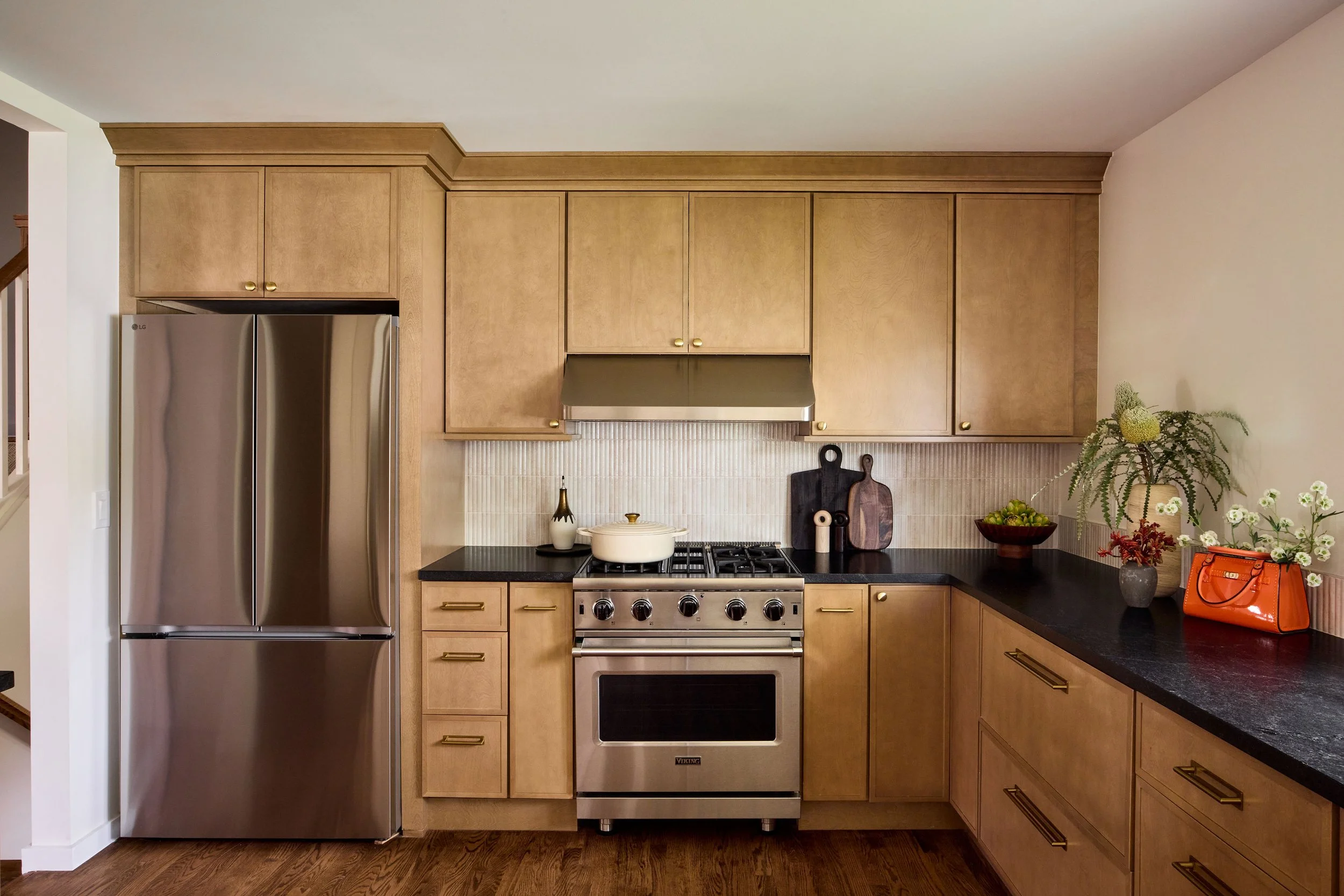 Honey Oak Marble Kitchen