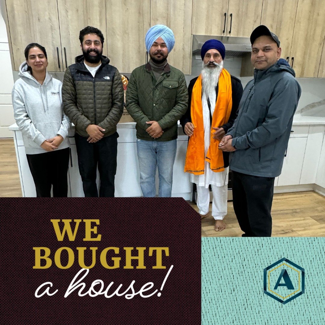 It's a busy week of possessions here at Active Homes! We recently welcomed the Lovepreet and Hardeep Singh family to their brand new Chaplin III in Beaumont!

Make Triomphe Estates your home! Connect with Dolly to learn more about what's available in