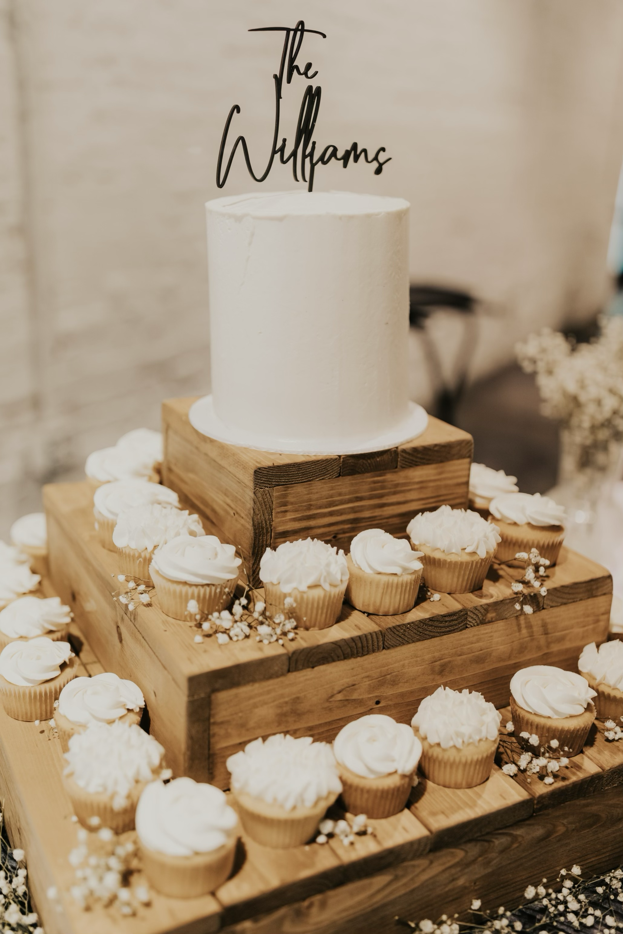Photo by Light Society Weddings