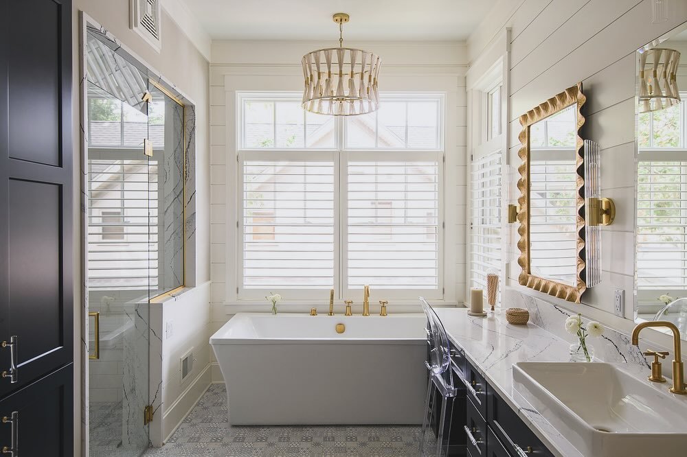 Can you guess what inspired this primary bathroom? 

Here&rsquo;s a hint. 🌊

➡️ Swipe for a peek at the tile that stole our clients heart! 

This bathroom really began with the tile selection. Our client fell in love with the pattern, geometric, bol