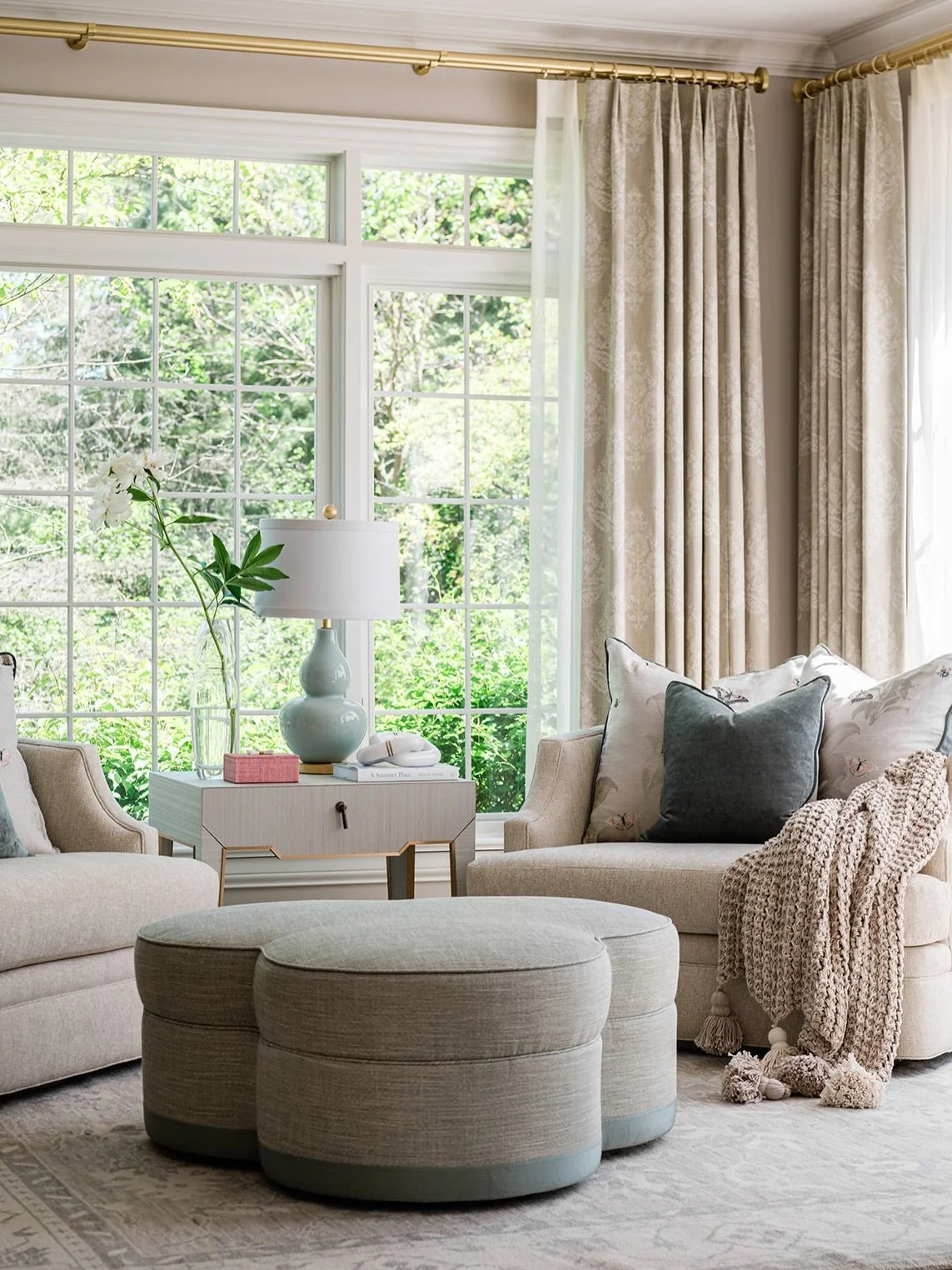 From morning light to falling snow, this sunny sitting area is always in season.  With windows &amp; backyard views on both sides, it stays connected to the outdoors and the rhythm of the day inside the home.

Tucked into the kitchen and dining area,