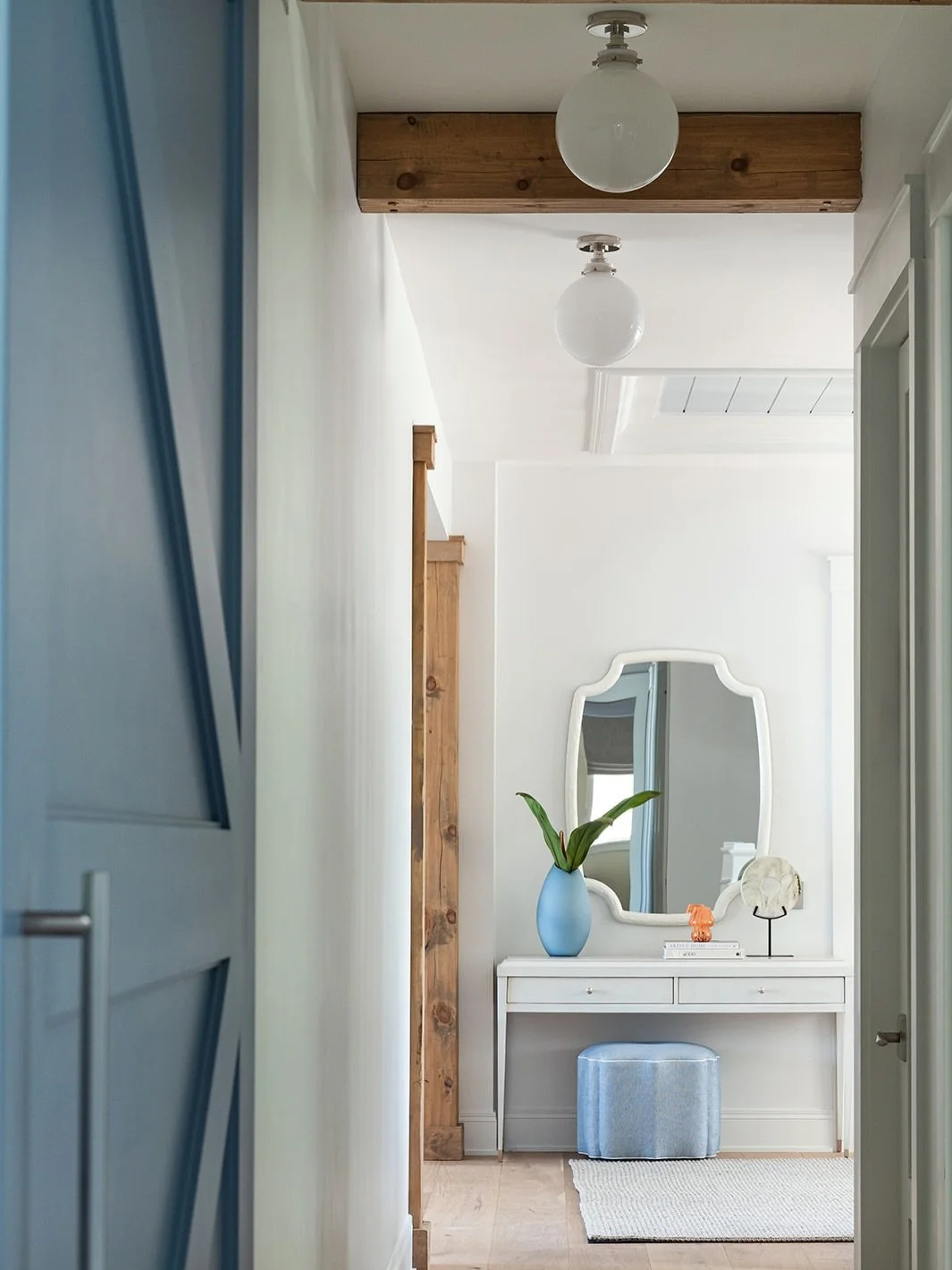 Let&rsquo;s make a case for designing the spaces that greet you when you walk in, whether it&rsquo;s a foyer, a mudroom, or both, to be just as thoughtful as the rest of your home.

First impressions and function don&rsquo;t have to compete.

Functio