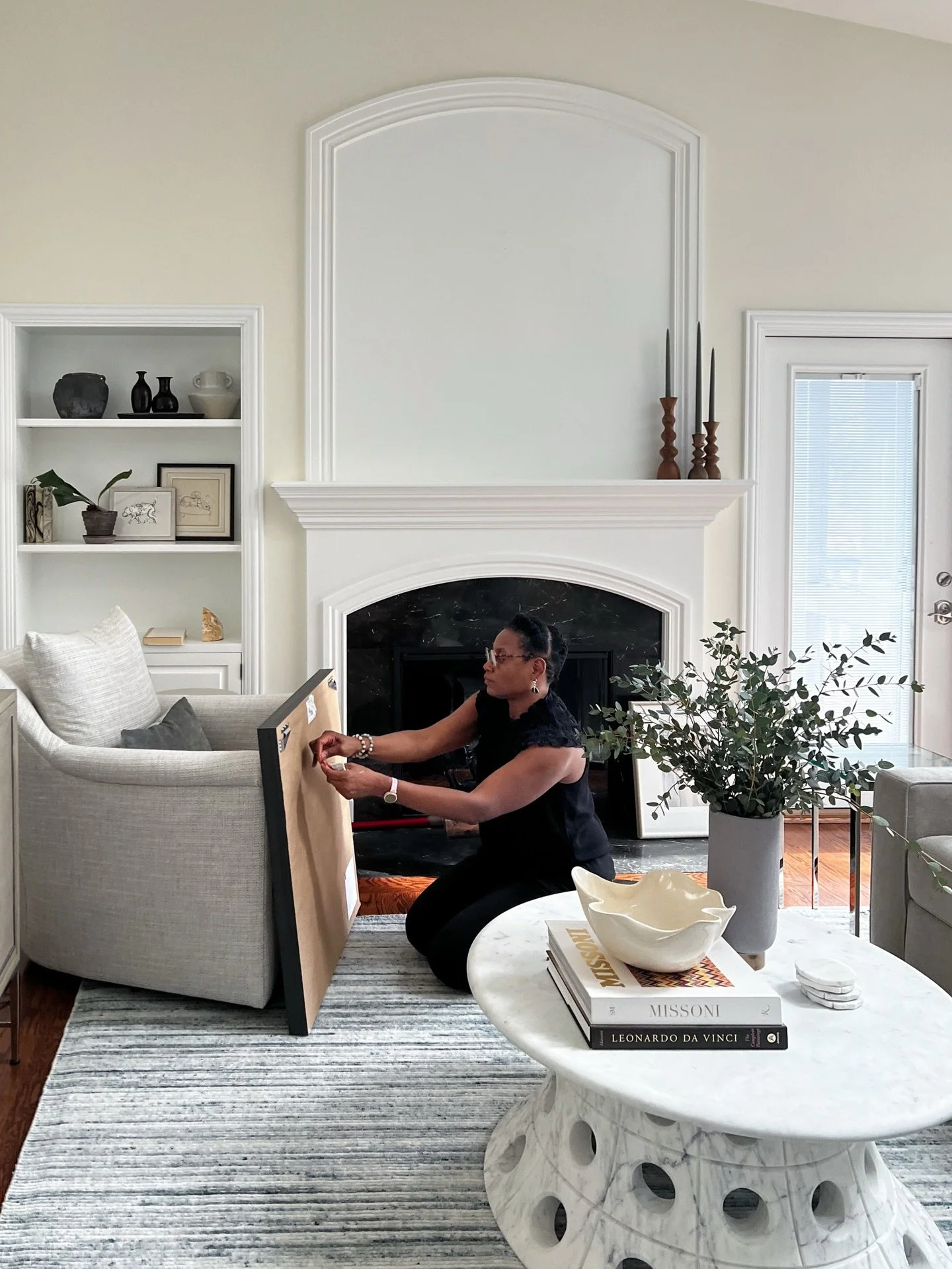 What happens between &ldquo;almost done&rdquo; and &ldquo;finished&rdquo;?

Art placed, shelves refined, details adjusted, this is the part of the process that brings everything into balance.

Swipe to see the finished space. #installday #stylingtheh