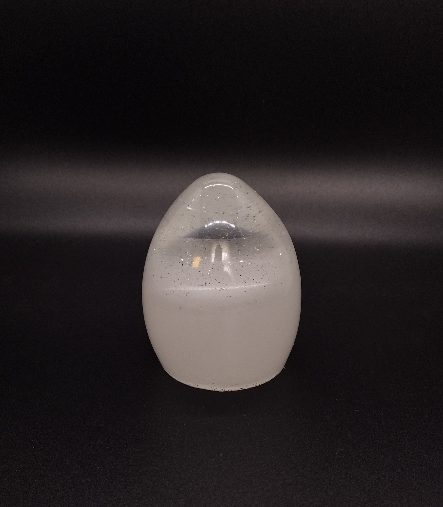 Web_Egg_Clear-White-Red-Glow_Front.jpg