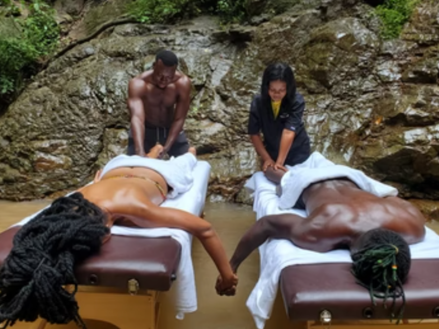 Couple getting a massage at the Ma'ati Spa in Ghana, West Africa
