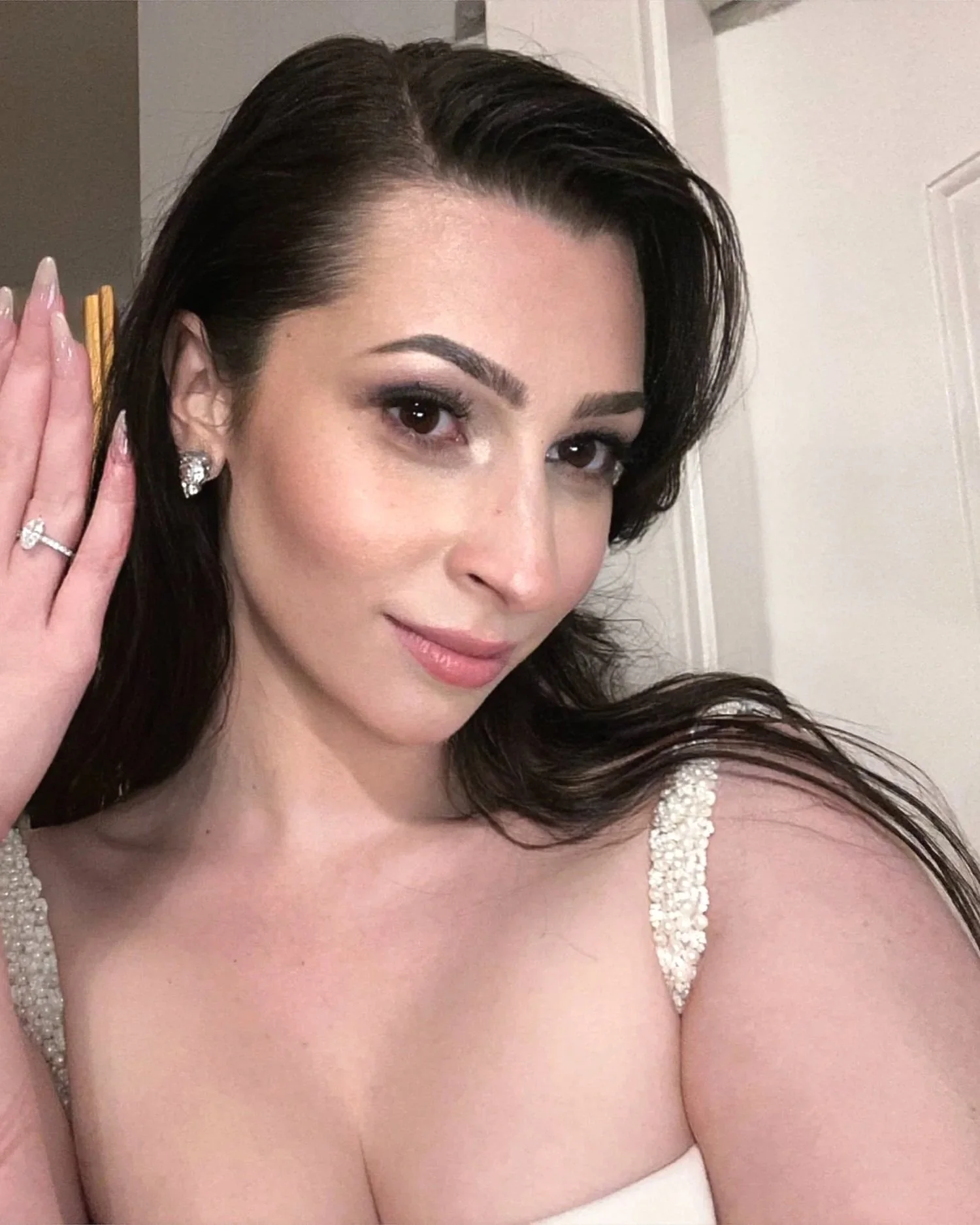 Clean Makeup That Actually Works (For Sensitive Skin)