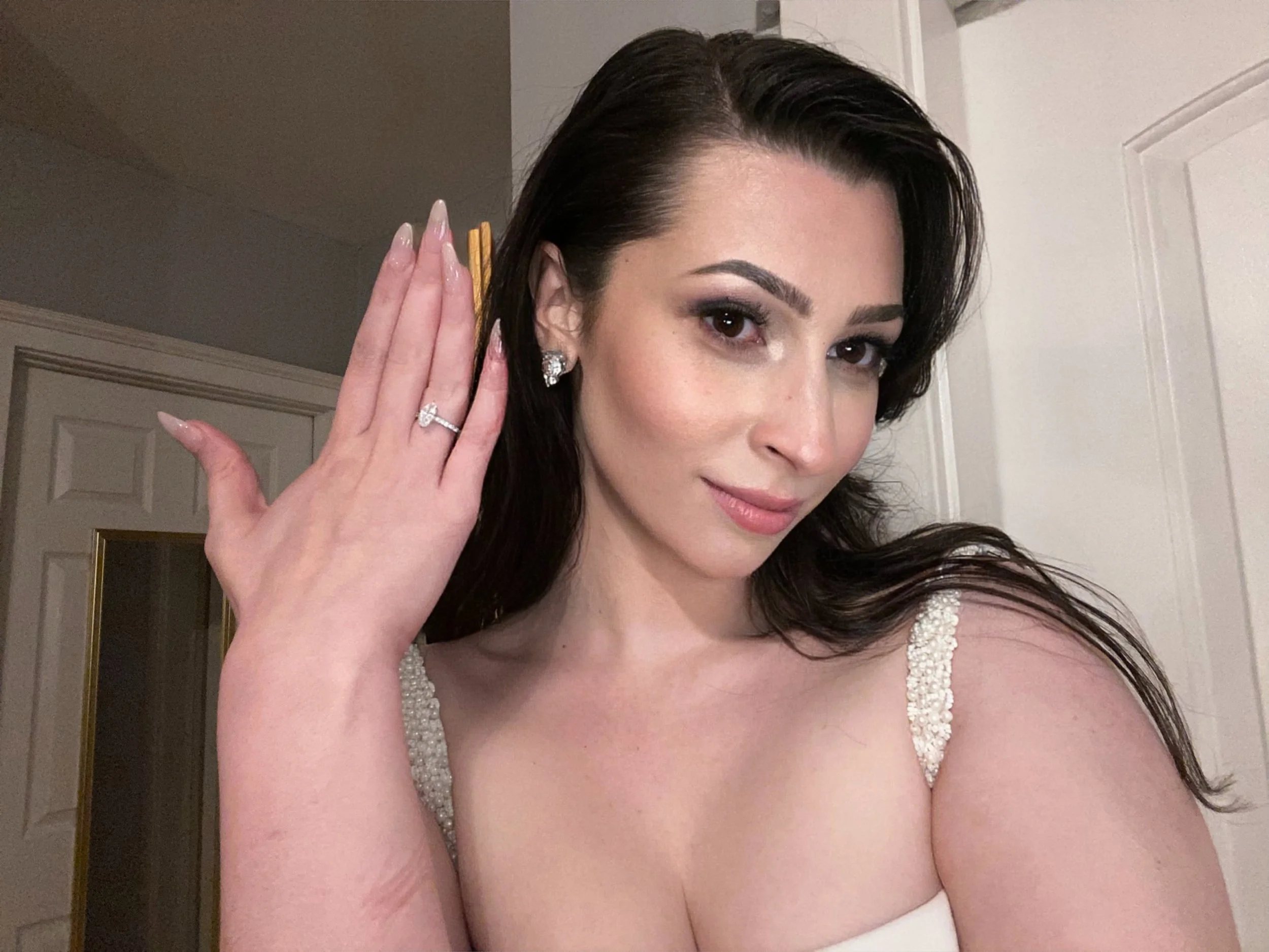 Clean Makeup That Actually Works (For Sensitive Skin)