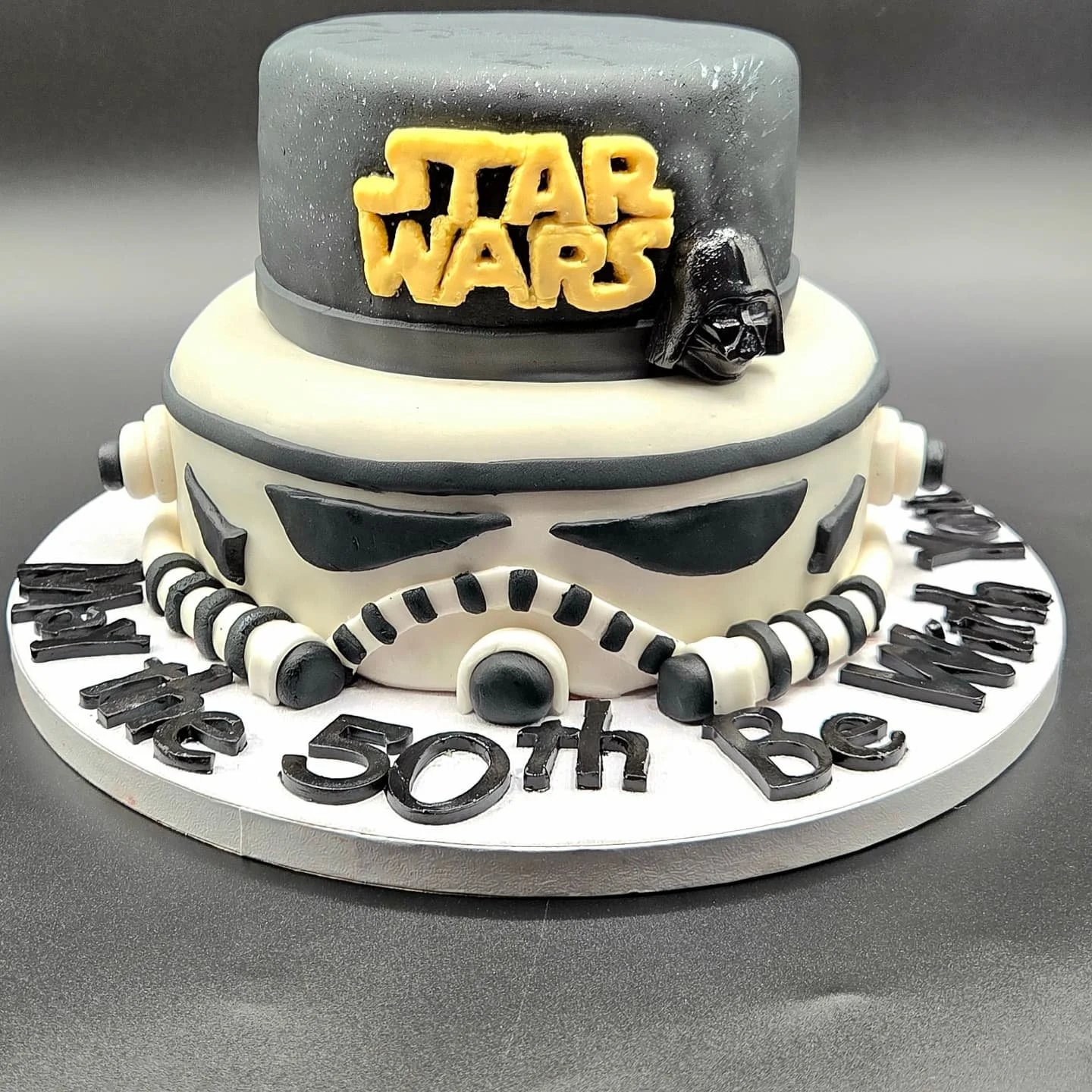 Star Wars Cake.jpg