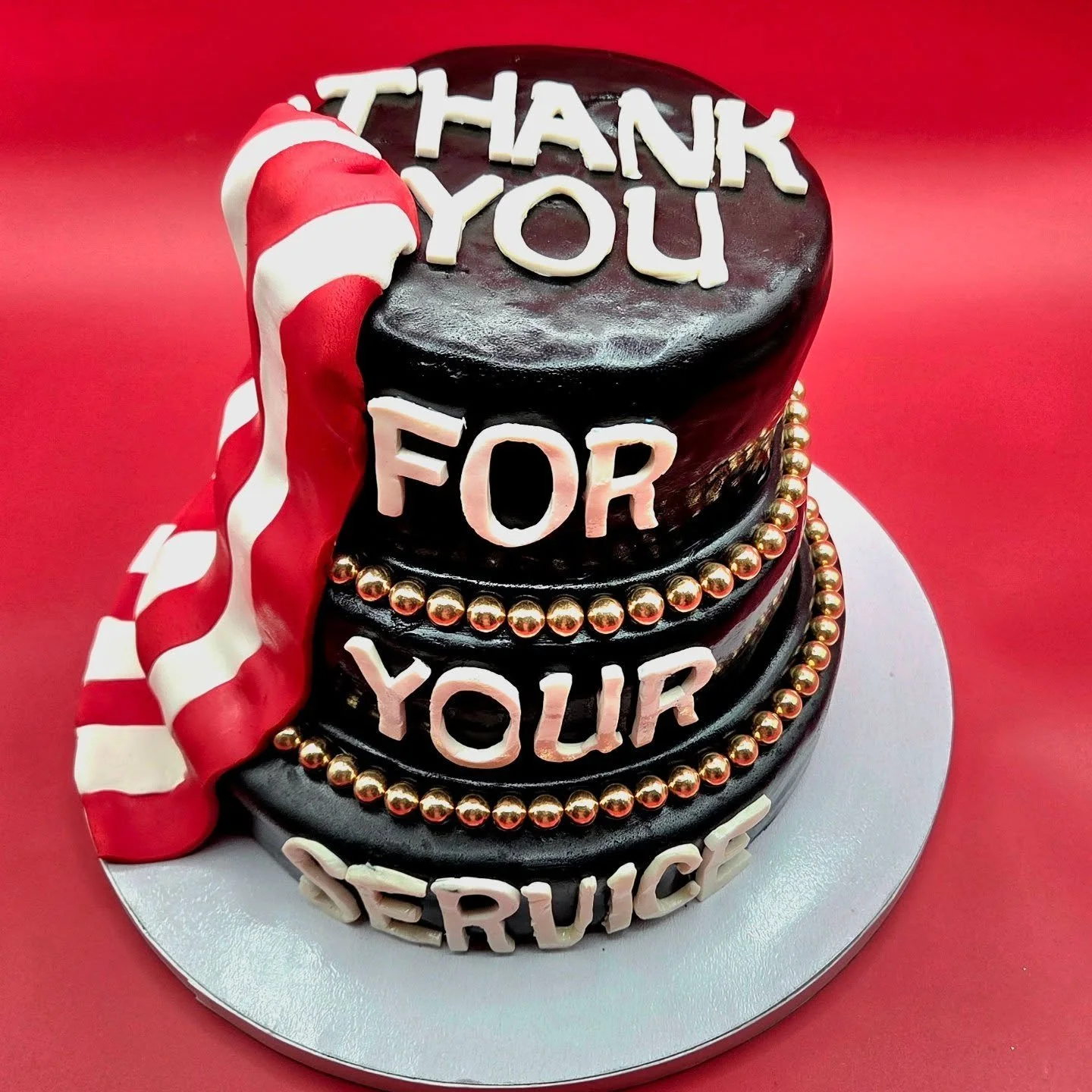Black-White Flag Veterans Day Cake.jpg