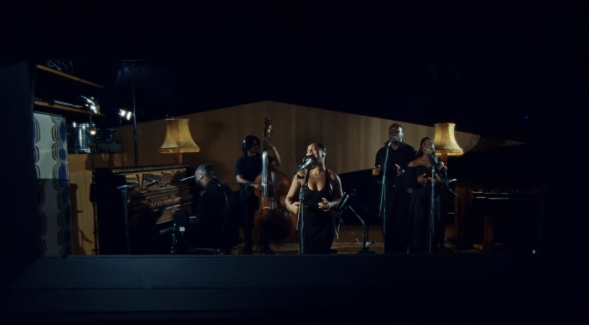 Olympia Vitalis 'Baby Blues' Live Recording | Stylist