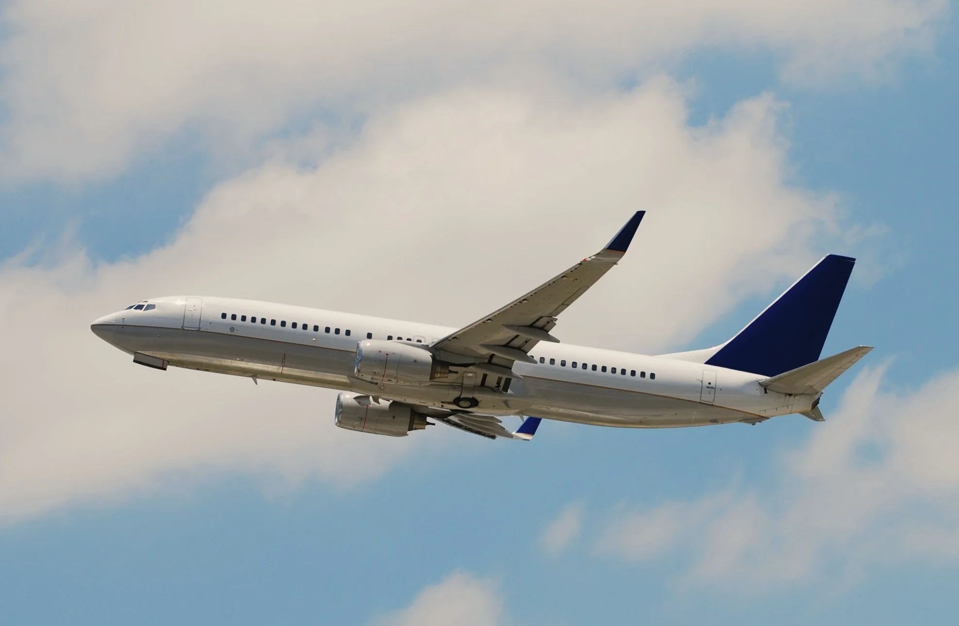 Commercial Airliners (Seat up to 189)