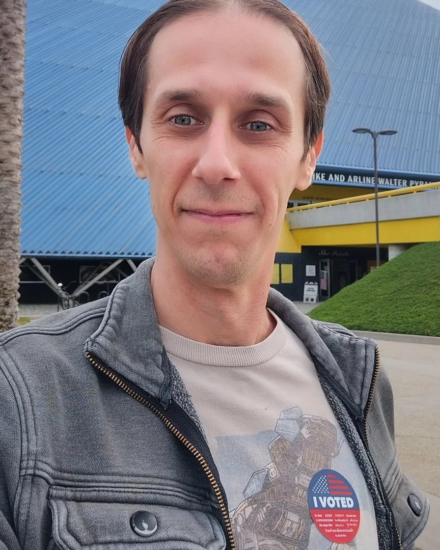 VOTE

After a 3-day migraine coming back from florida. I finally made it out to vote today. I like voting in person and voting at the pyramid is pretty cool. 

I'm not going to tell you who to vote for. I'm just going to say please get out and vote, 