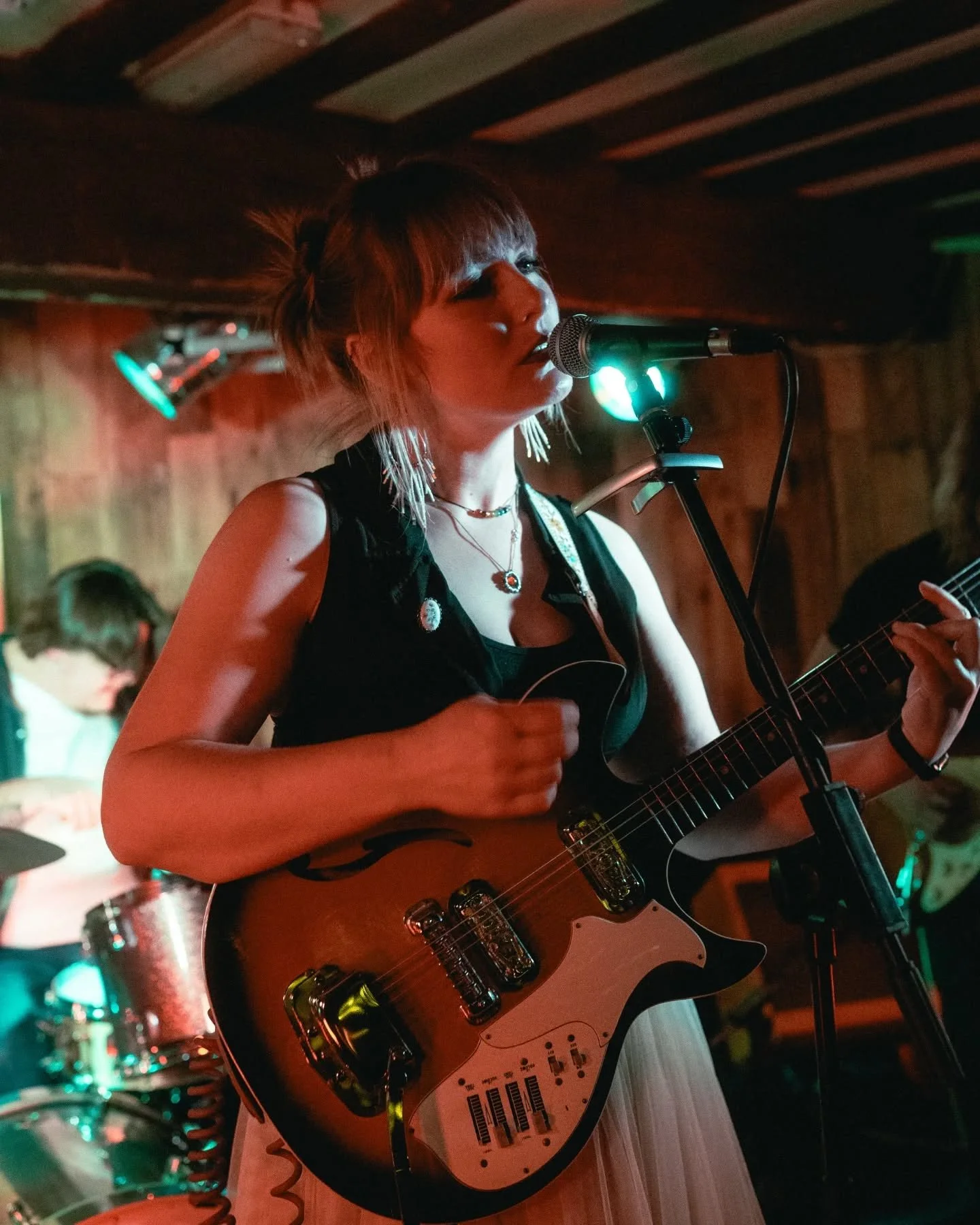 What scenes! Thank you so much to everyone who came to shift shapes with us on Friday! It's possibly the best ML 🪼 gig thus far. Thanks to @adamkirkup &amp; @junehollandmusic and her band for their support! 

Side note.... This gals been busy creati