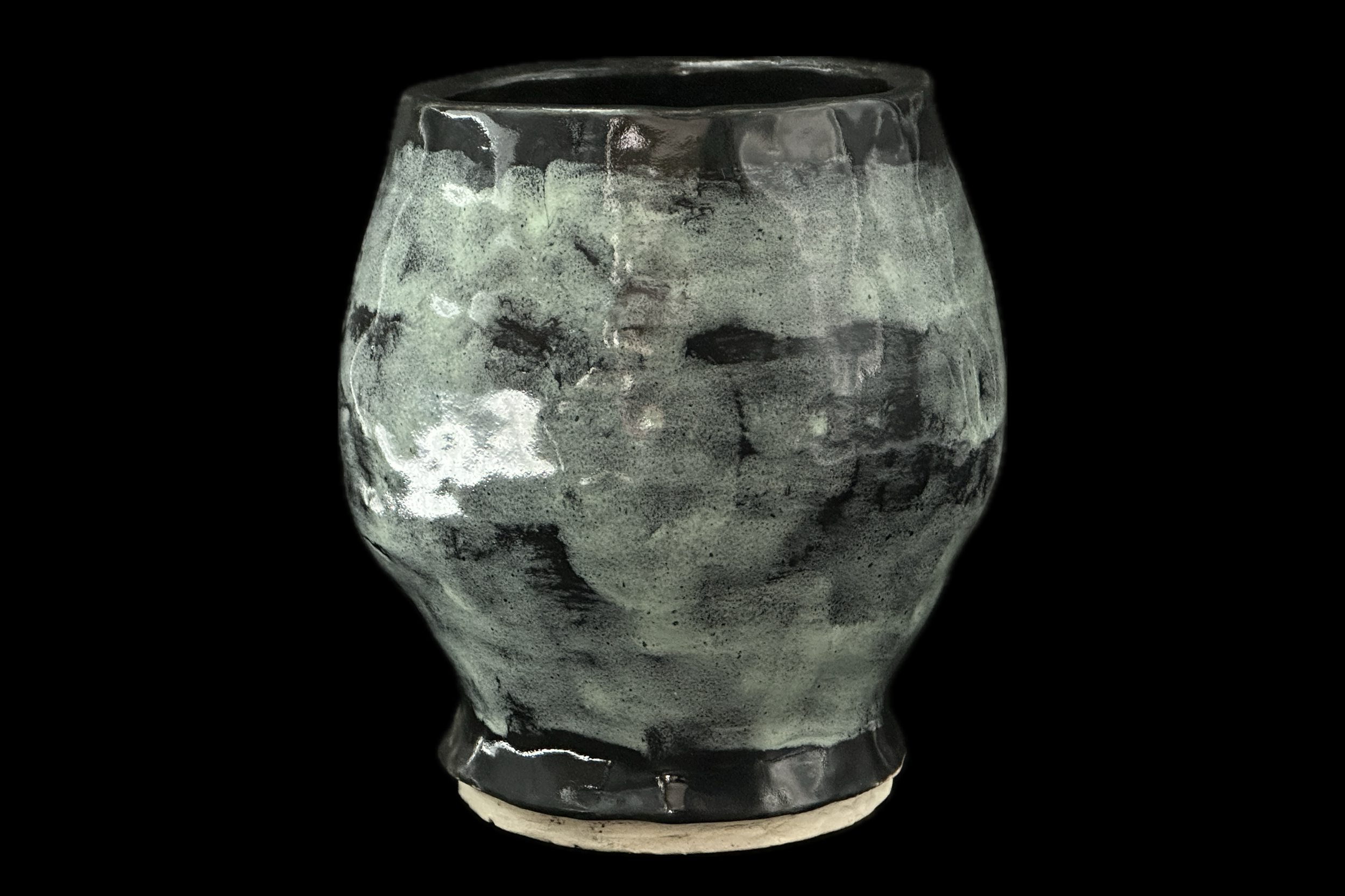 4 Pistachio Noir Vase - All images 2500x1666.png