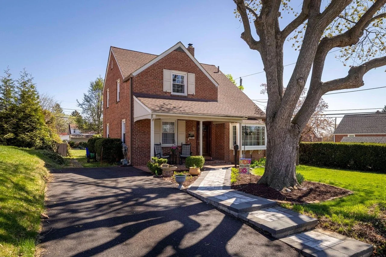 315 Edgemore Rd