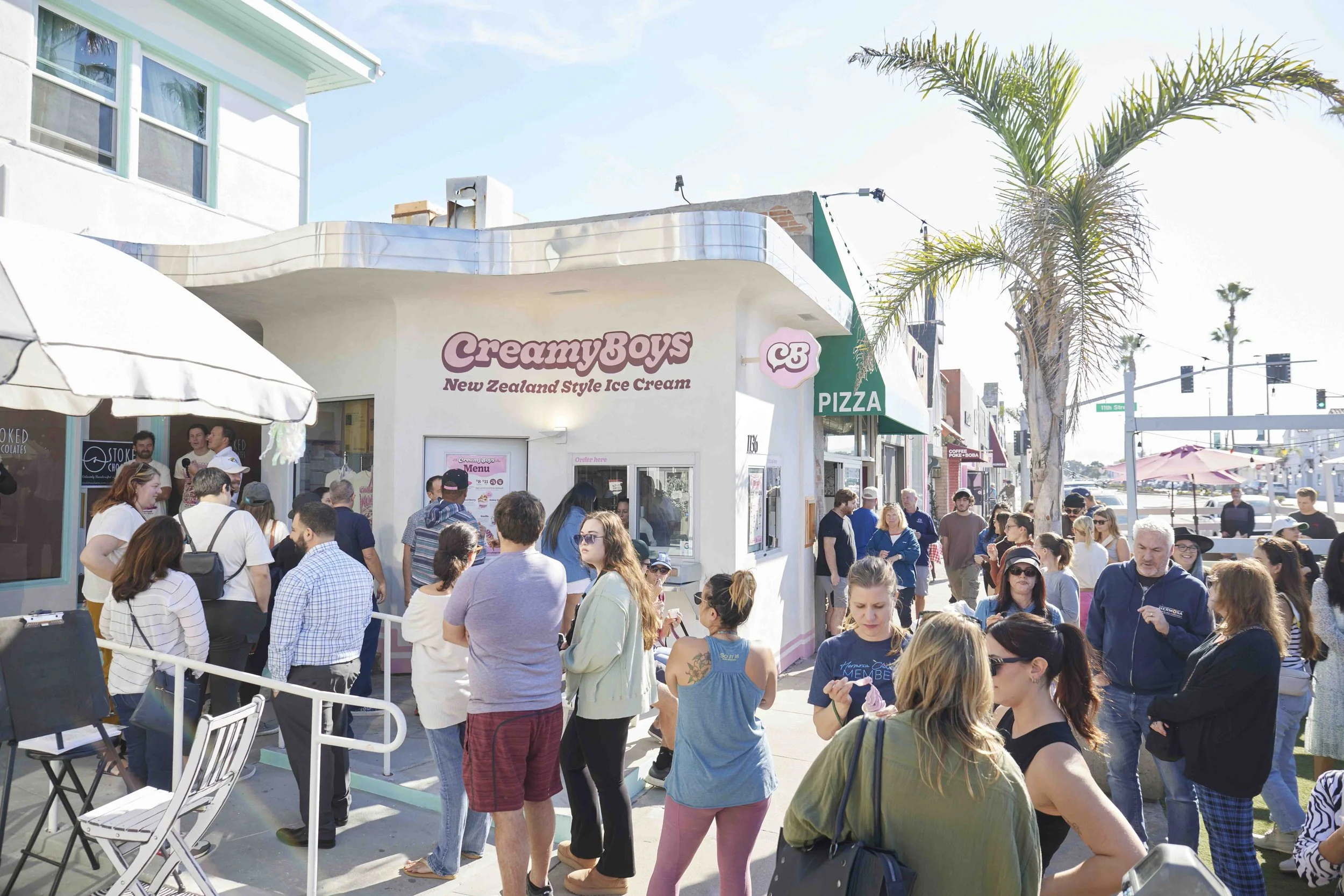 customers standing outside ice cream store in hermosa beach