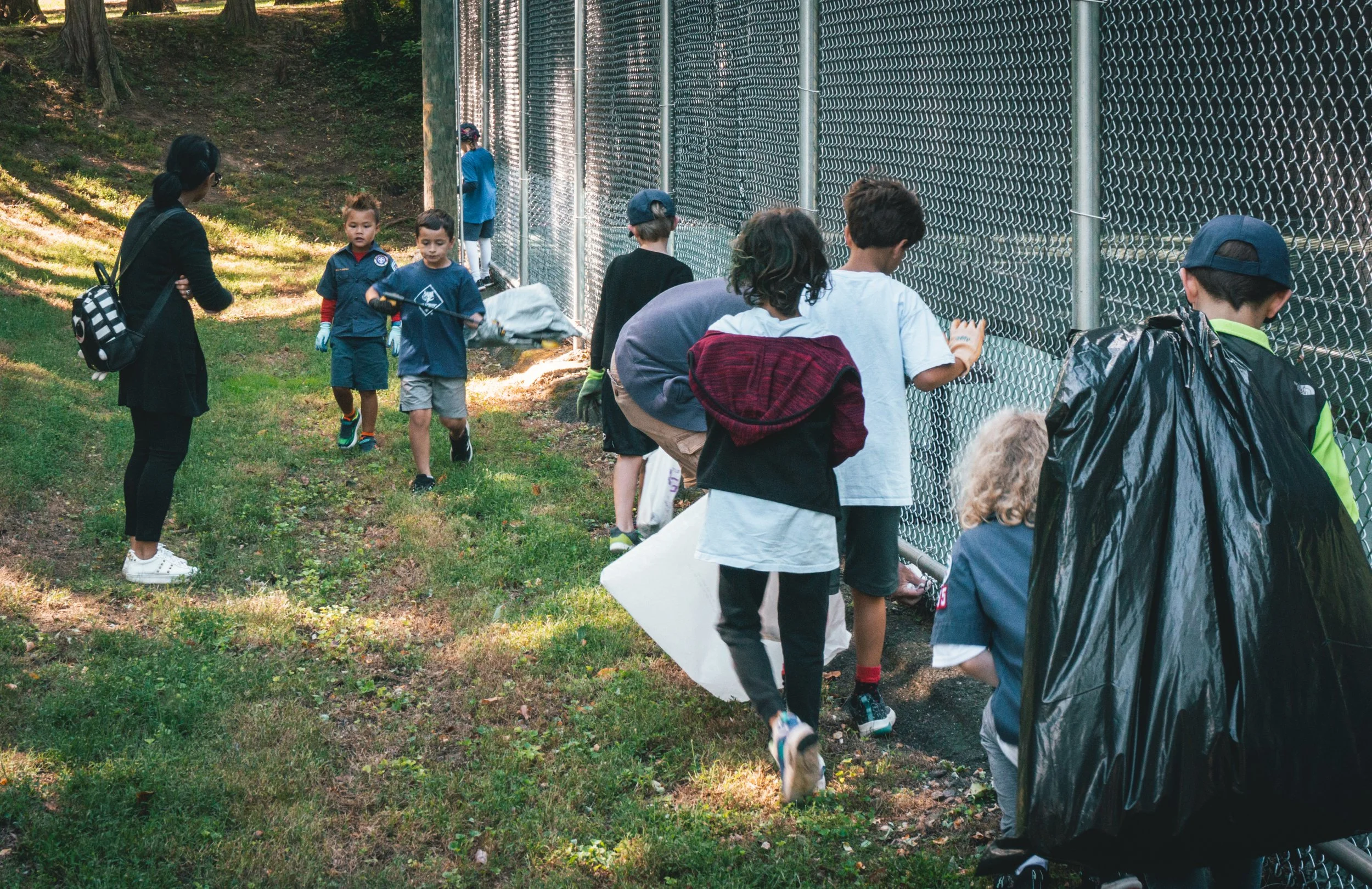 Cub Scout Pack 1965 Burke VA Community Clean-up