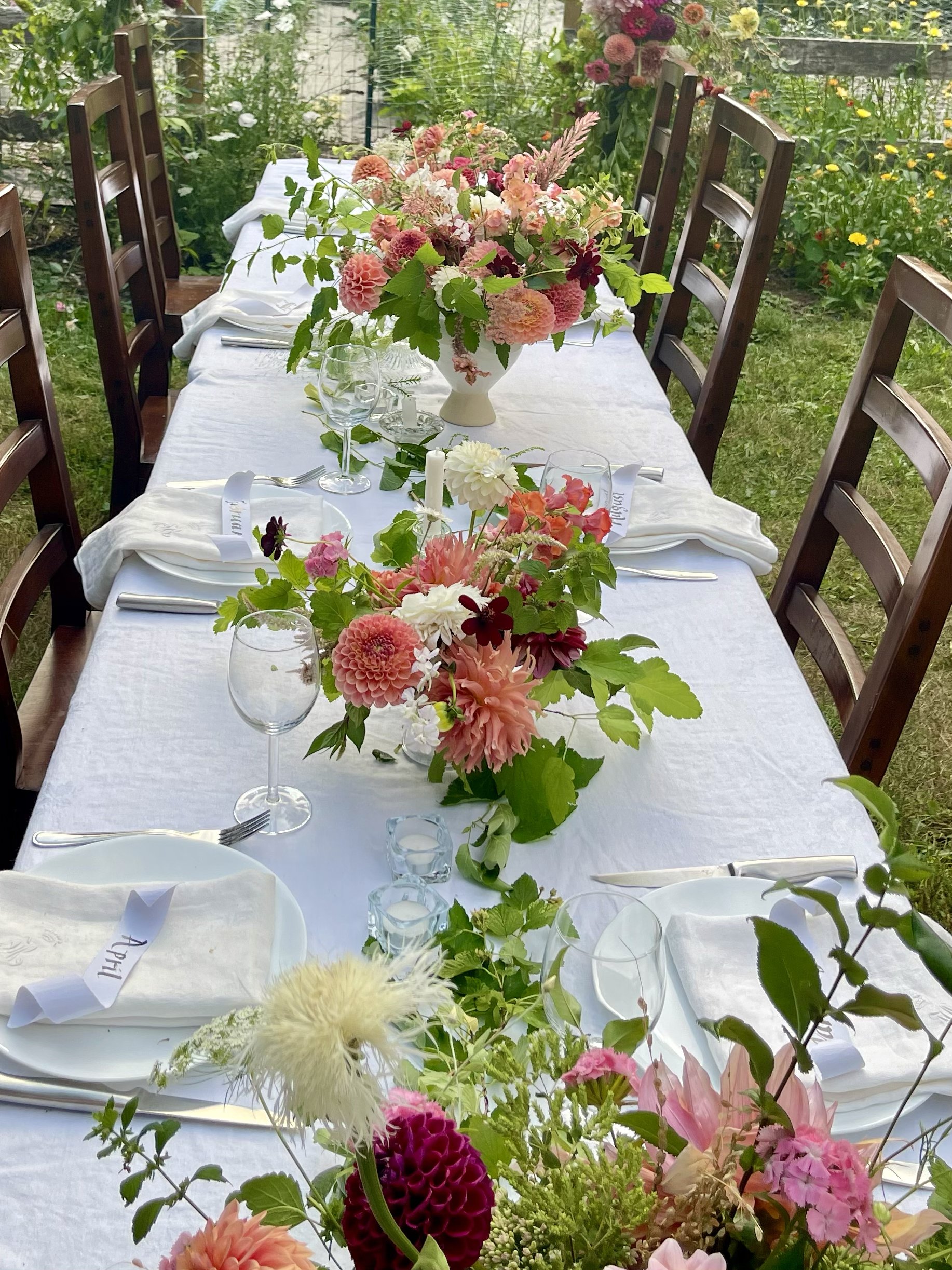 TablebouquetsRachel.jpg