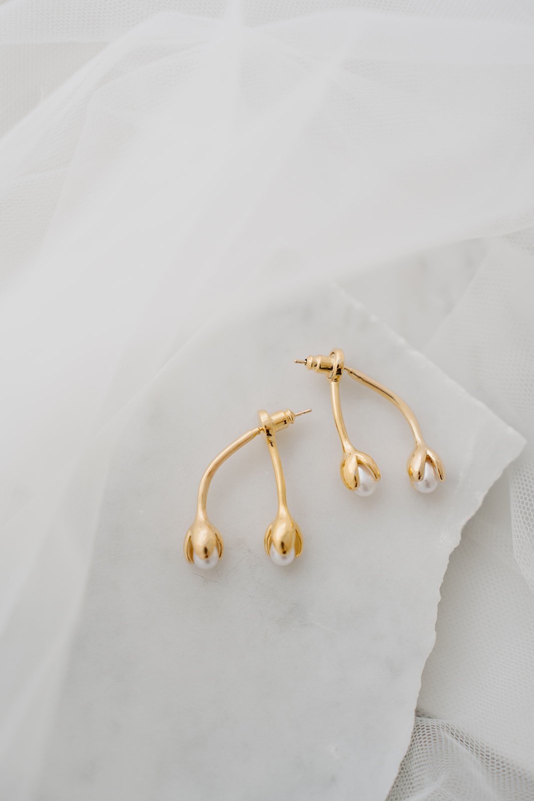 Bridal Drop Earrings, Silver Earrings, Wedding Jewelry – AMYO Bridal