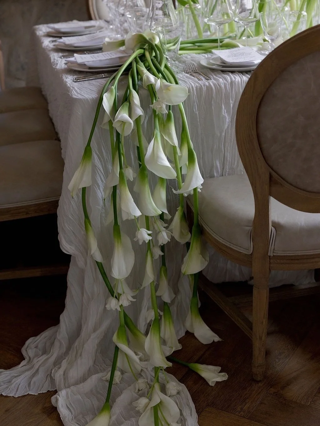 details, details, details 🍃☁️
⠀⠀⠀⠀⠀⠀⠀⠀⠀
Photography: @kingobrienphotography
Planning: @elisavetevents
Restaurant/Catering: @lacavecharleston
Florals: @willoweventdesigns
Tabletop Rentals: @tablemadeco
Content Creator: @dreamdaysocial
Calligraphy: @j