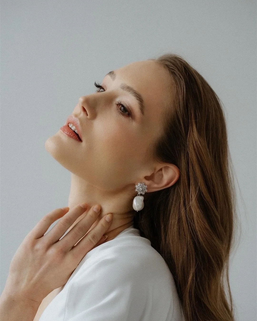 appreciation post for the magnolia earrings 🤍 the gold version is back in stock!
⠀⠀⠀⠀⠀⠀⠀⠀⠀
Jewelry: @jadeoistudio
Photographer @ariane.ramin
Model: @lenaksamuels 
Designer: @ritualunions
Hair and Make-Up: @alla_lemax 
Flowers: @lule.berlin 
Location