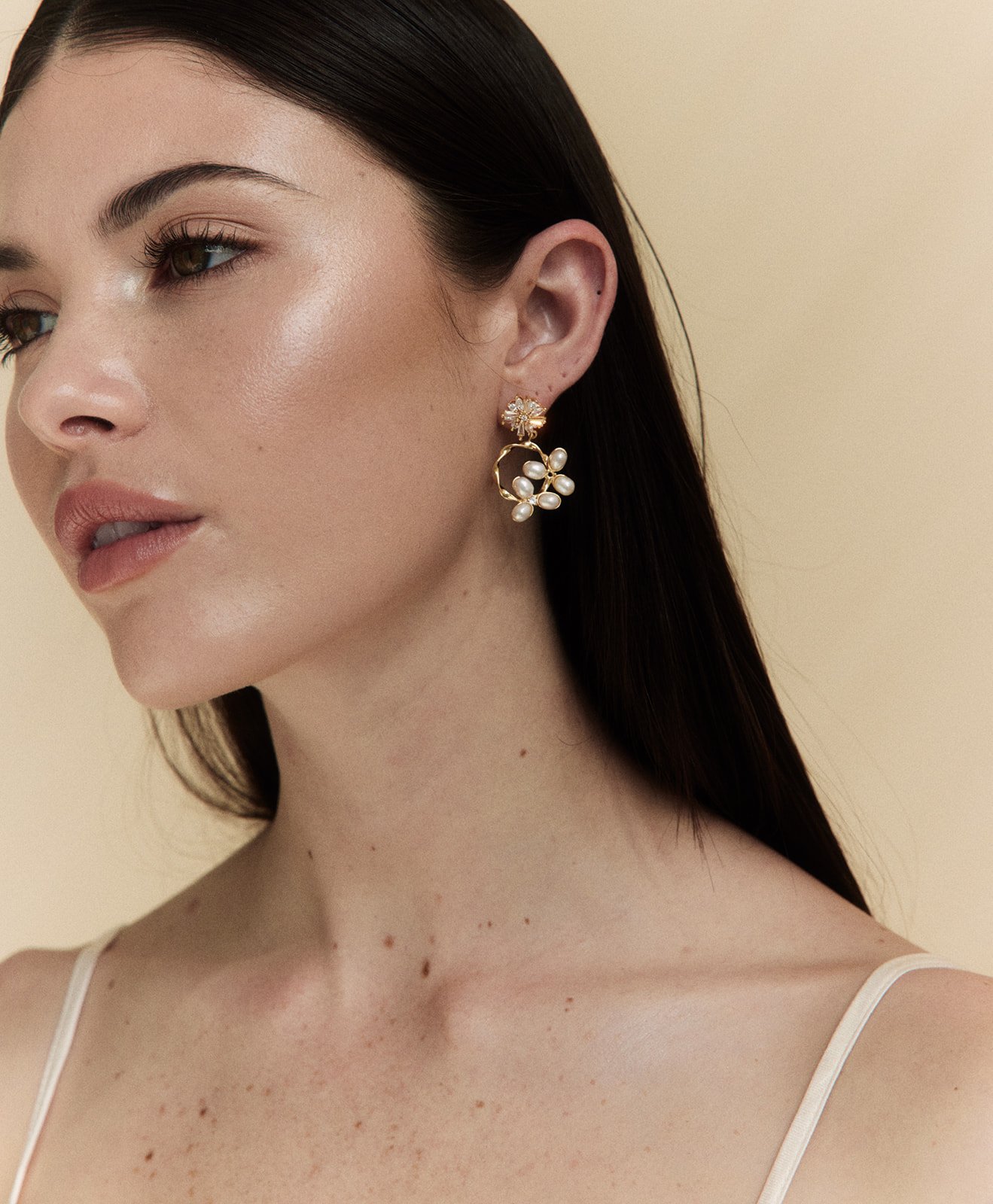 Luxury wedding earrings with pearls and rhinestones, perfect for the modern bride. Roseline bridal jewelry from Jade Oi Studio.