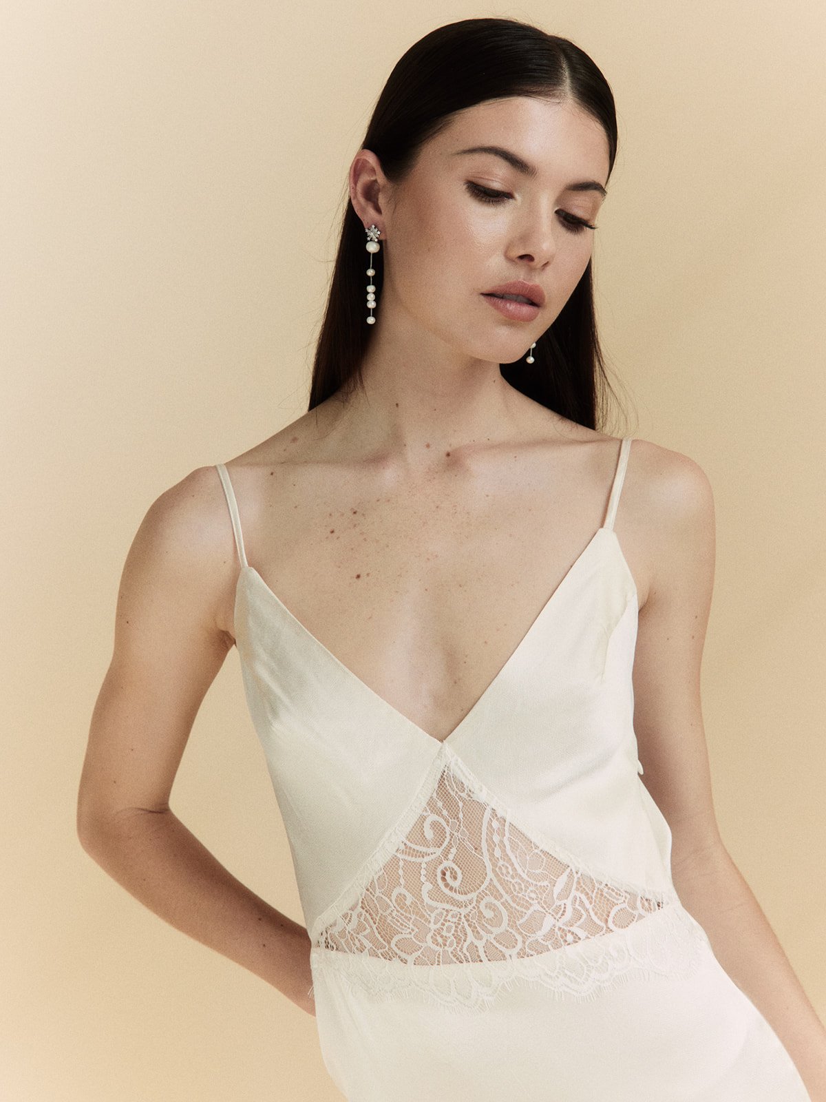 Luxury wedding earrings with pearls and rhinestones, perfect for the modern bride. Leighton bridal jewelry from Jade Oi Studio, a quiet luxury jewelry brand.
