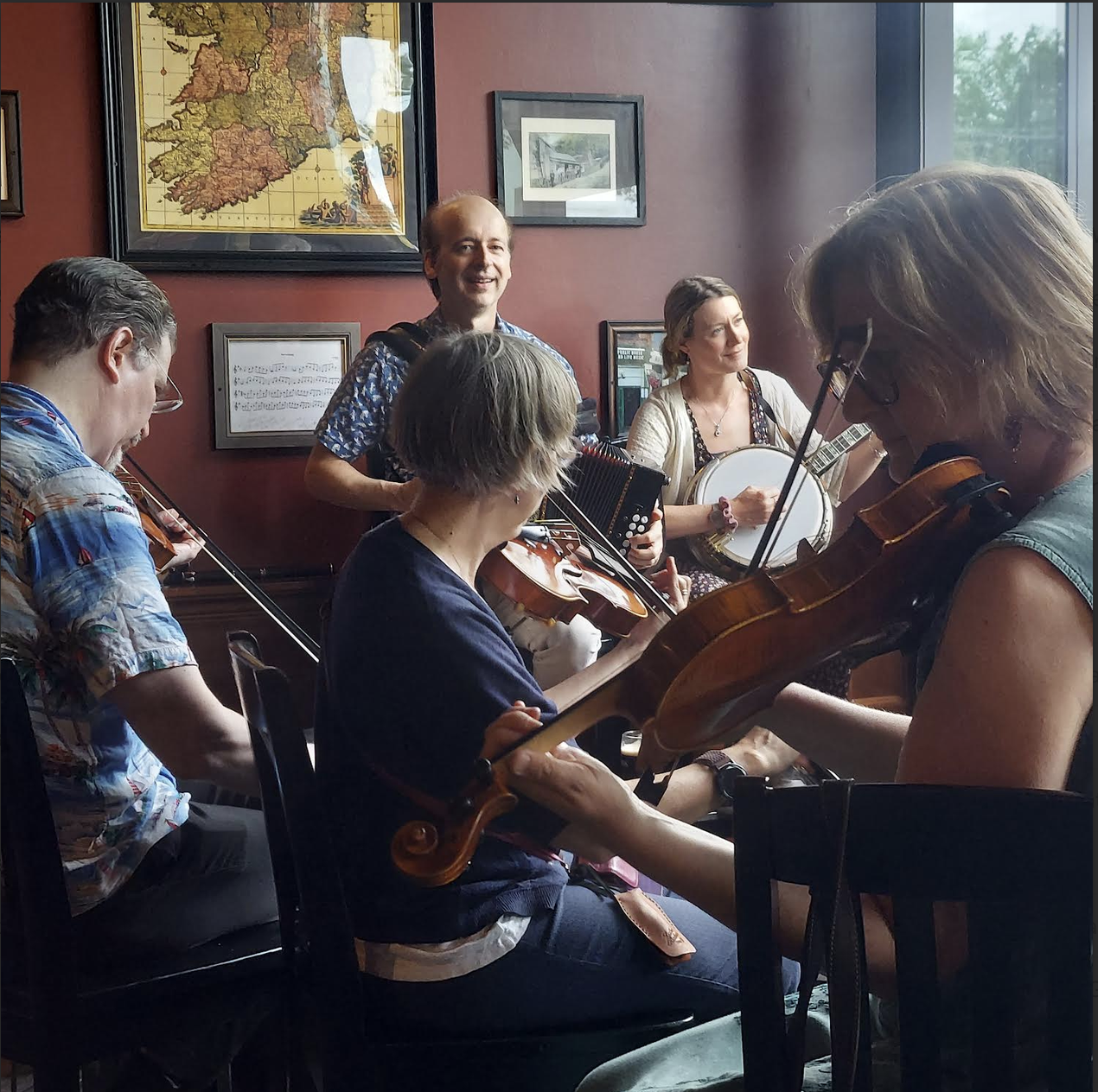 Live Irish Music Session: Celtic Knot Public House