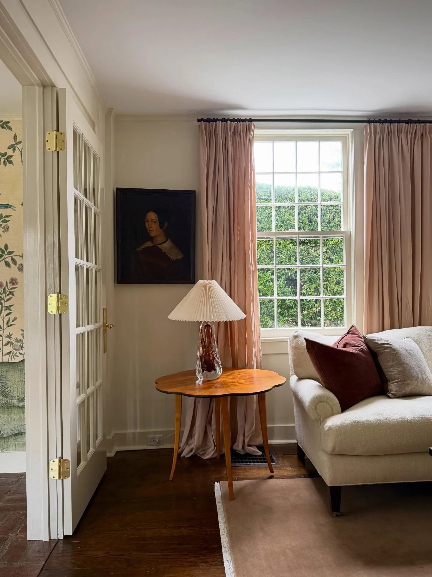 The salon coming together ✨
.
.
.
#interiors