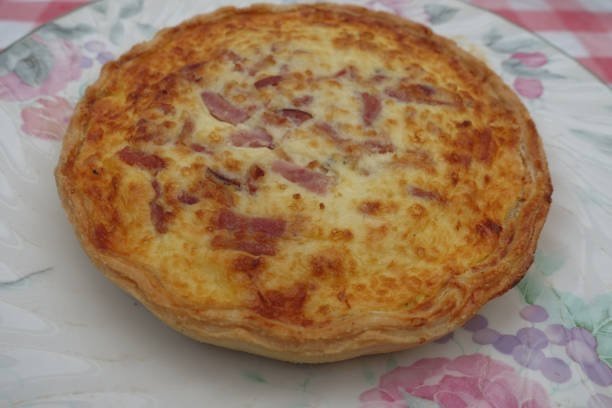 ham+and+cheese+whole+quiche.jpg