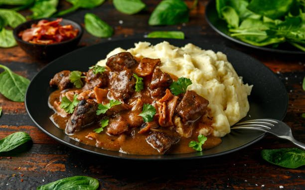 liver onions and mashed potatoes.jpeg