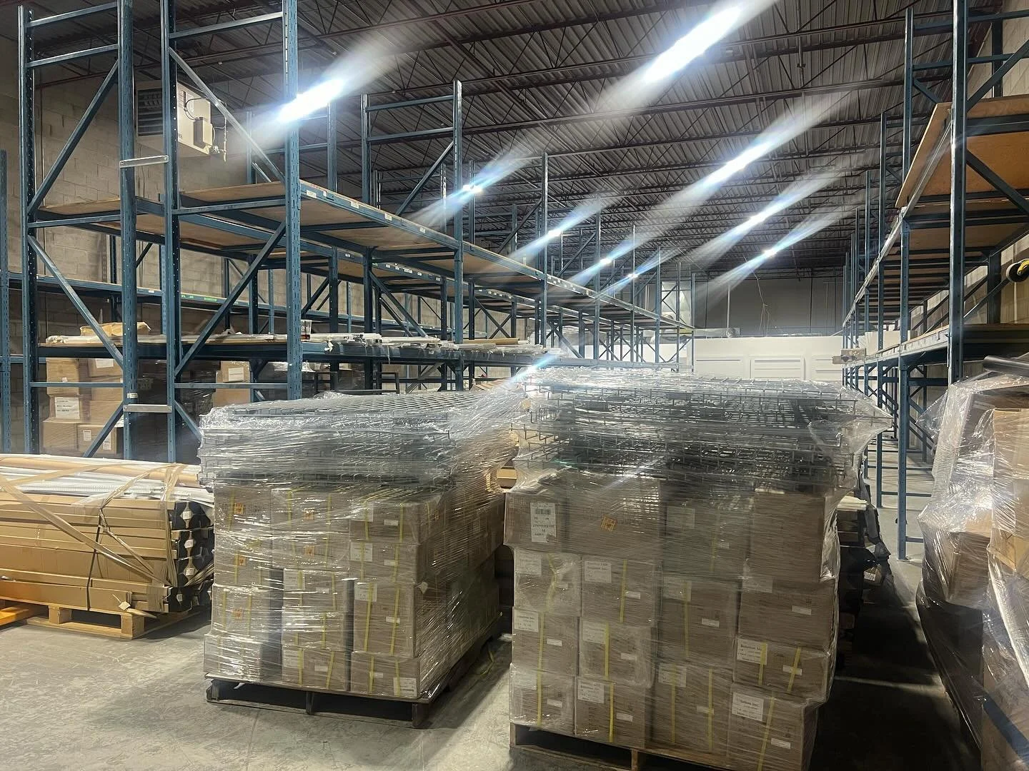 We&rsquo;ve moved&mdash;1 minute north on Courtneypark Dr.!! It will take us a few more days to settle in, but we are finally here&mdash; unit 1-1800 Courtneypark Dr East!! #showroom #move #update #led #light #warehouse #toronto #mississauga #interio