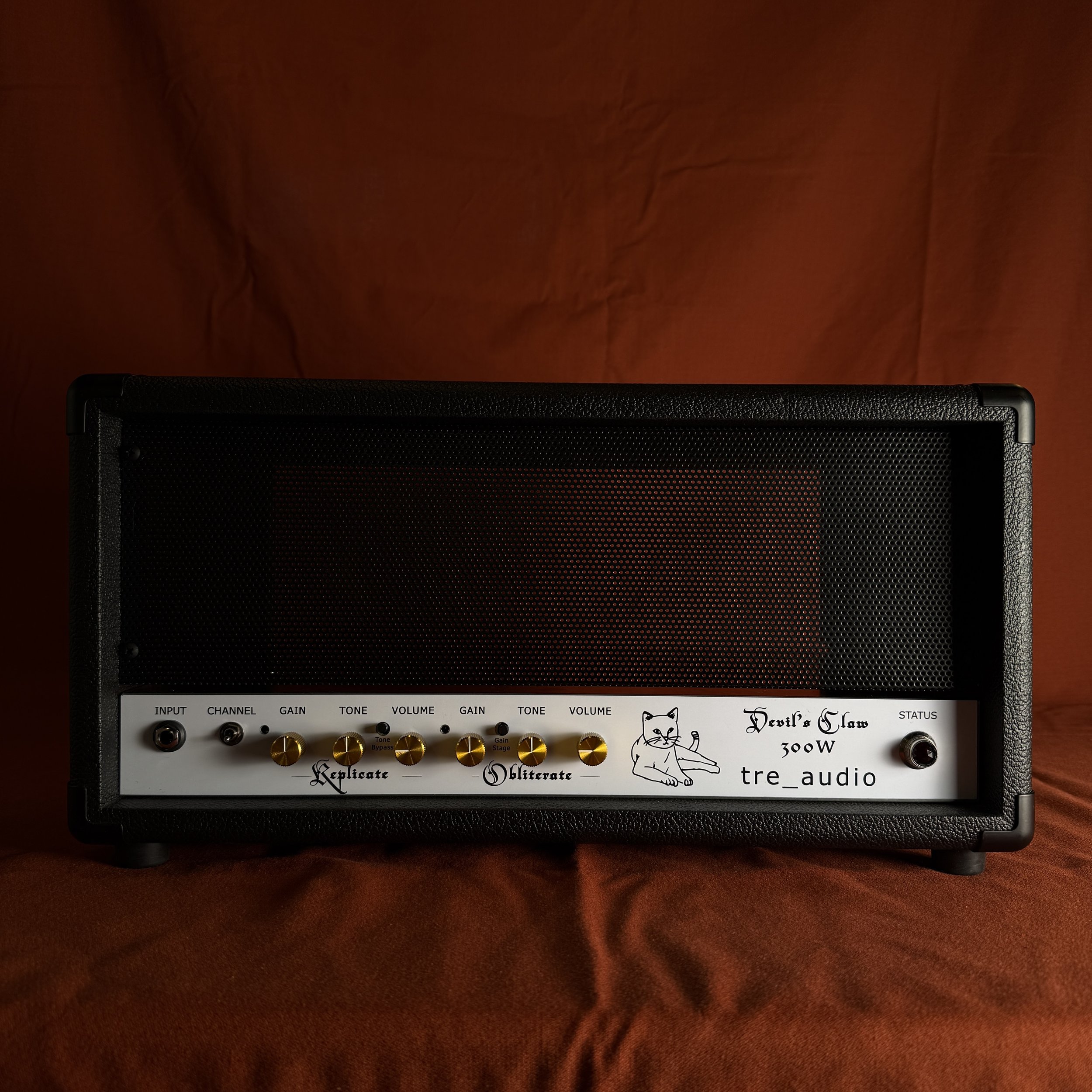 DC300W - red cloth - hero - 1to1 (6).jpg