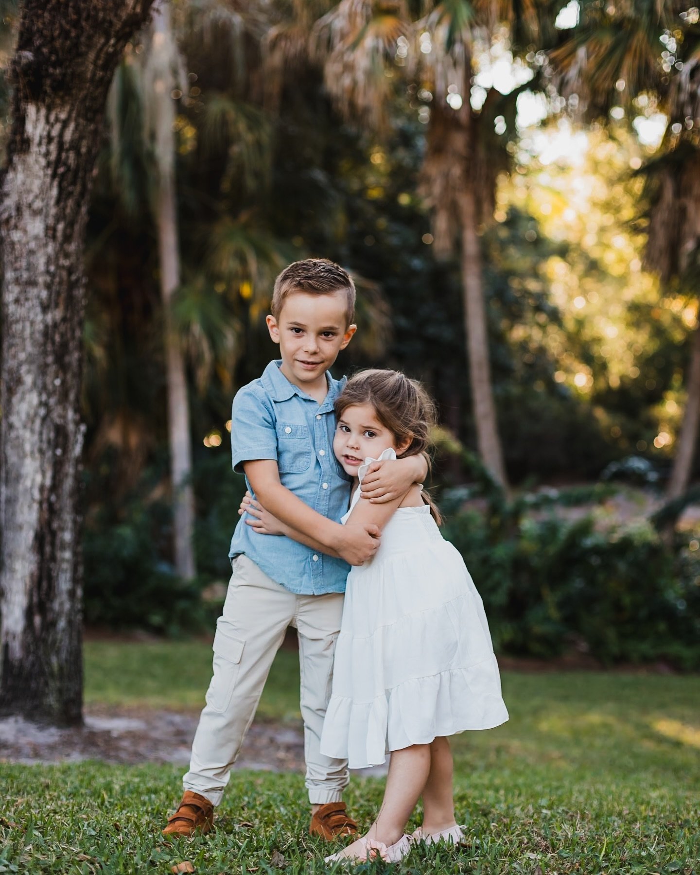 Spring minis are wrapping up this weekend but family photo sessions are ramping up.

You don&rsquo;t need to wait until fall the get family pictures! There&rsquo;s always so much to do that season. Spring has beautiful flowers and the weather is stil