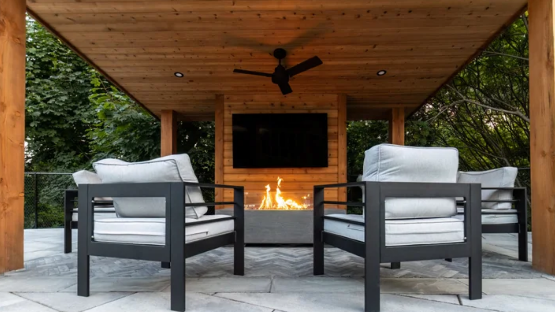 Outdoor Fire Pit Ideas for 2026: Styles, Materials, and What Works in Southern Ontario