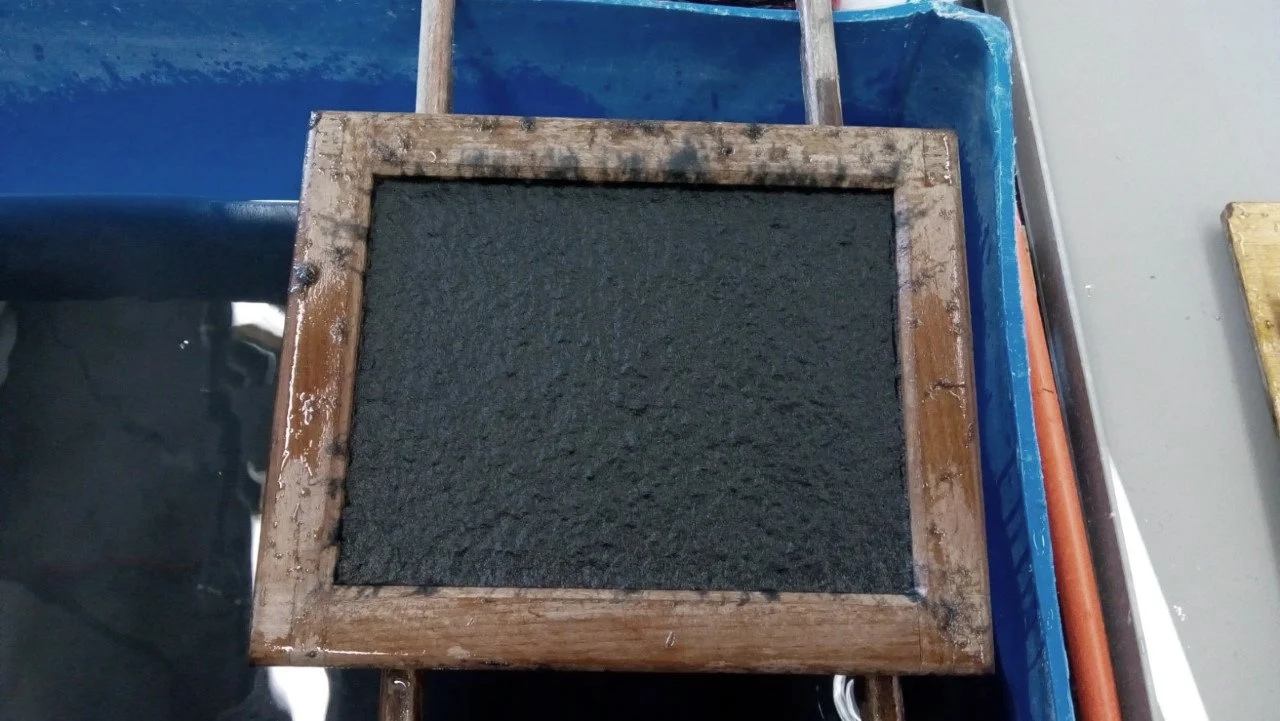 papermaking.jpg